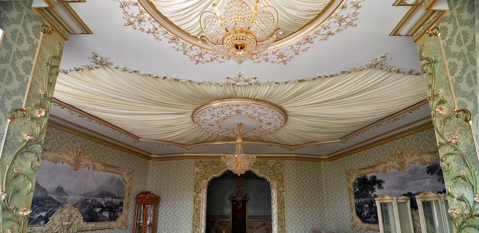 Антон Пехов