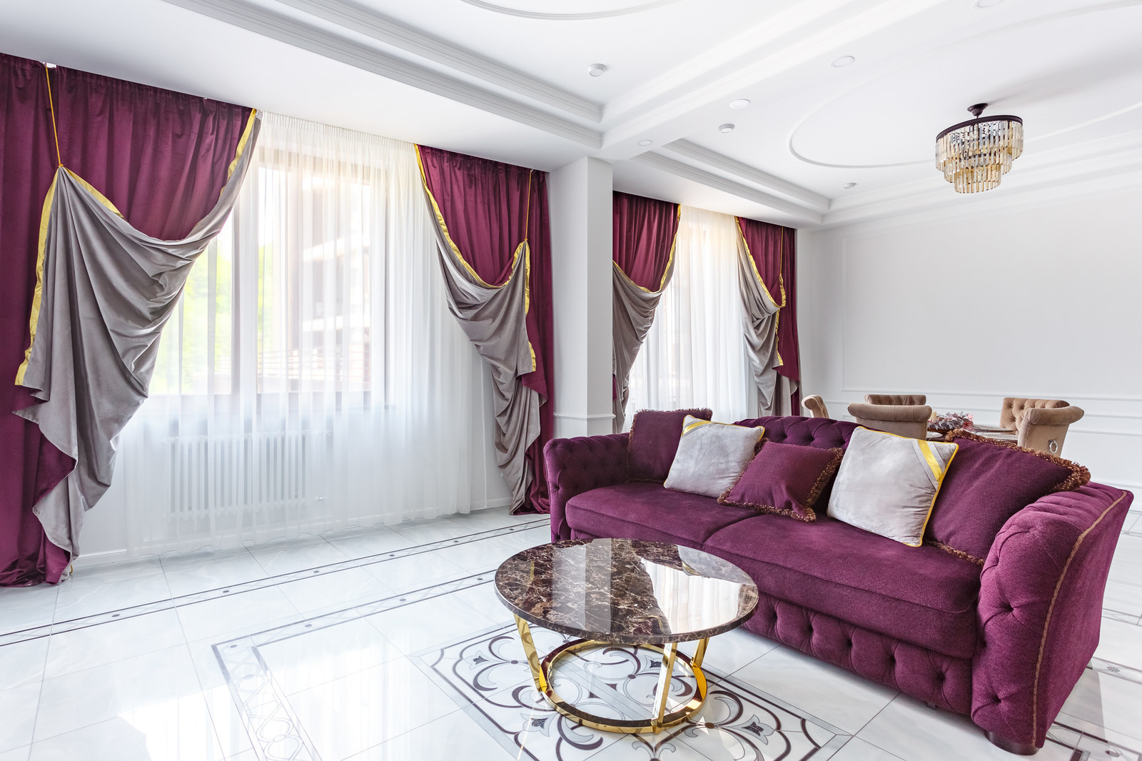 Фоновое изображение профиля Hello House