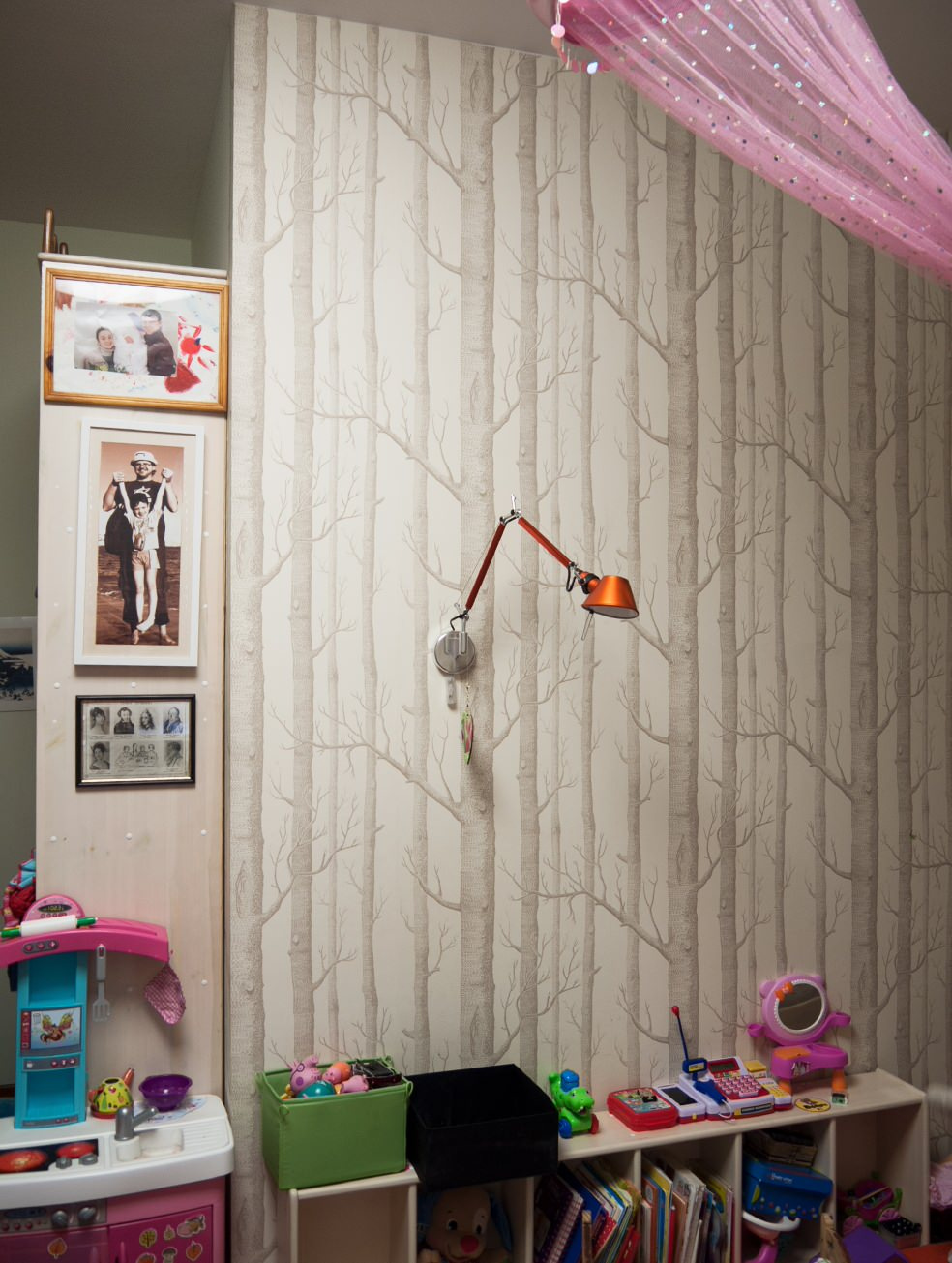 Роспись по бумажным обоям