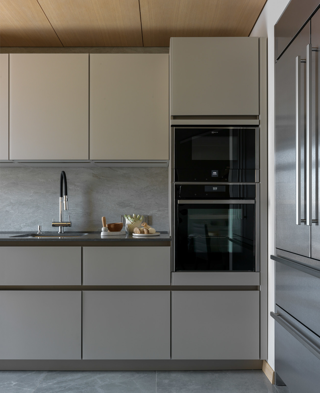 Houzz тур: Квартира с потайным кабинетом и нордической атмосферой