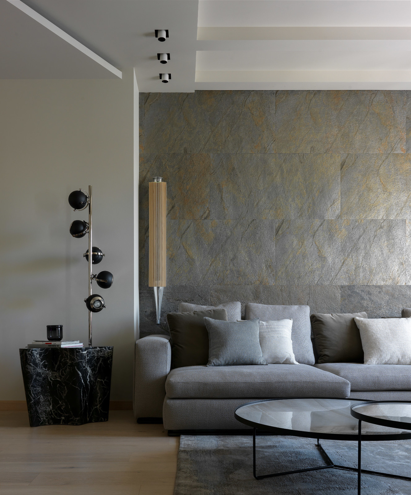 Houzz тур: Квартира с потайным кабинетом и нордической атмосферой