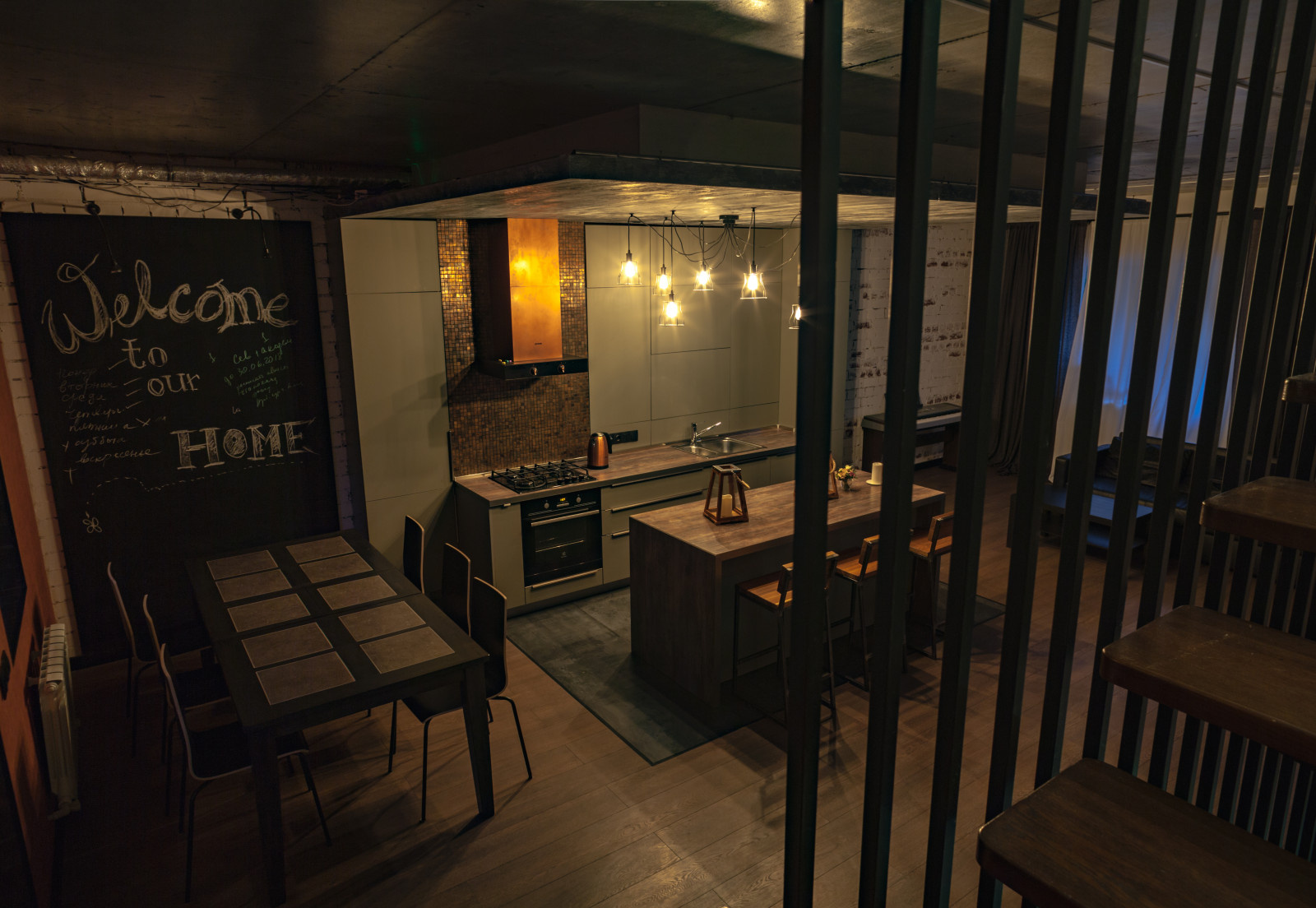 Дом с четырьмя лестницами