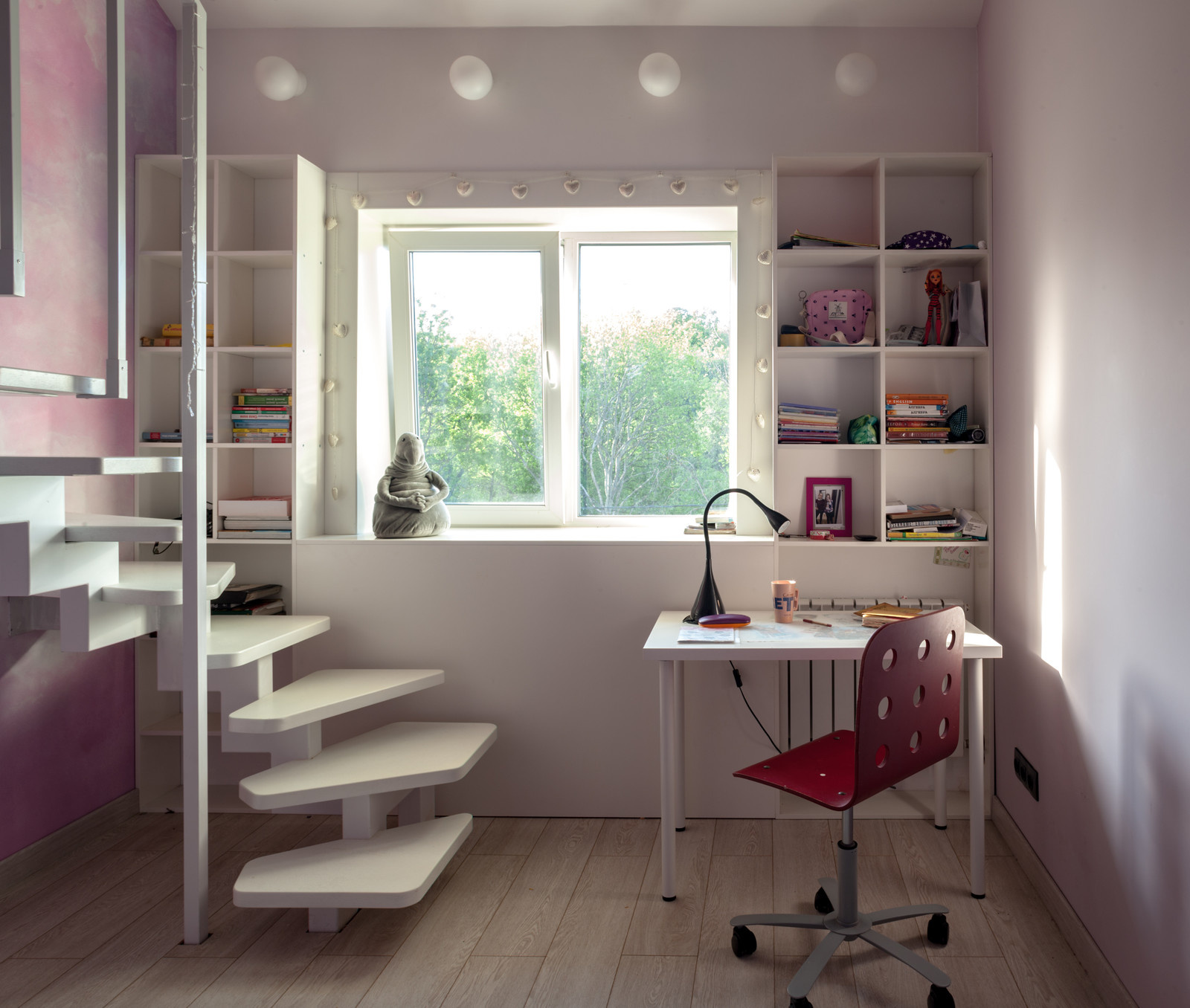 Дом с четырьмя лестницами