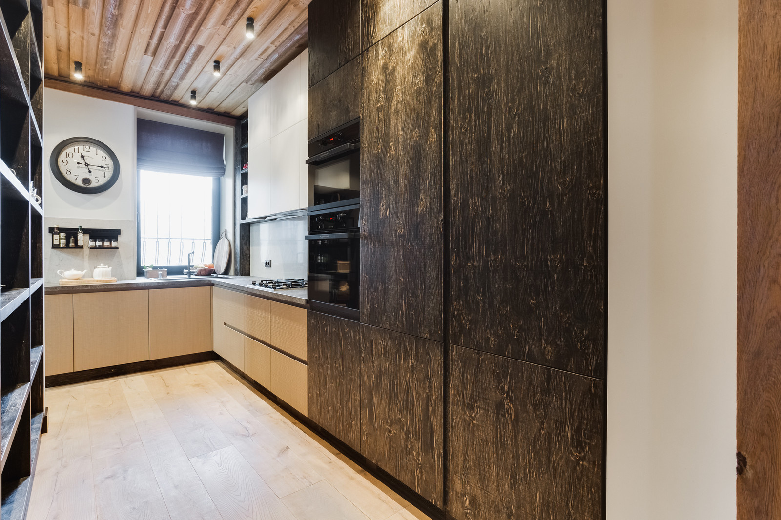 Необычное сочетание березы Old legno naturale, структурного шпона и эмали