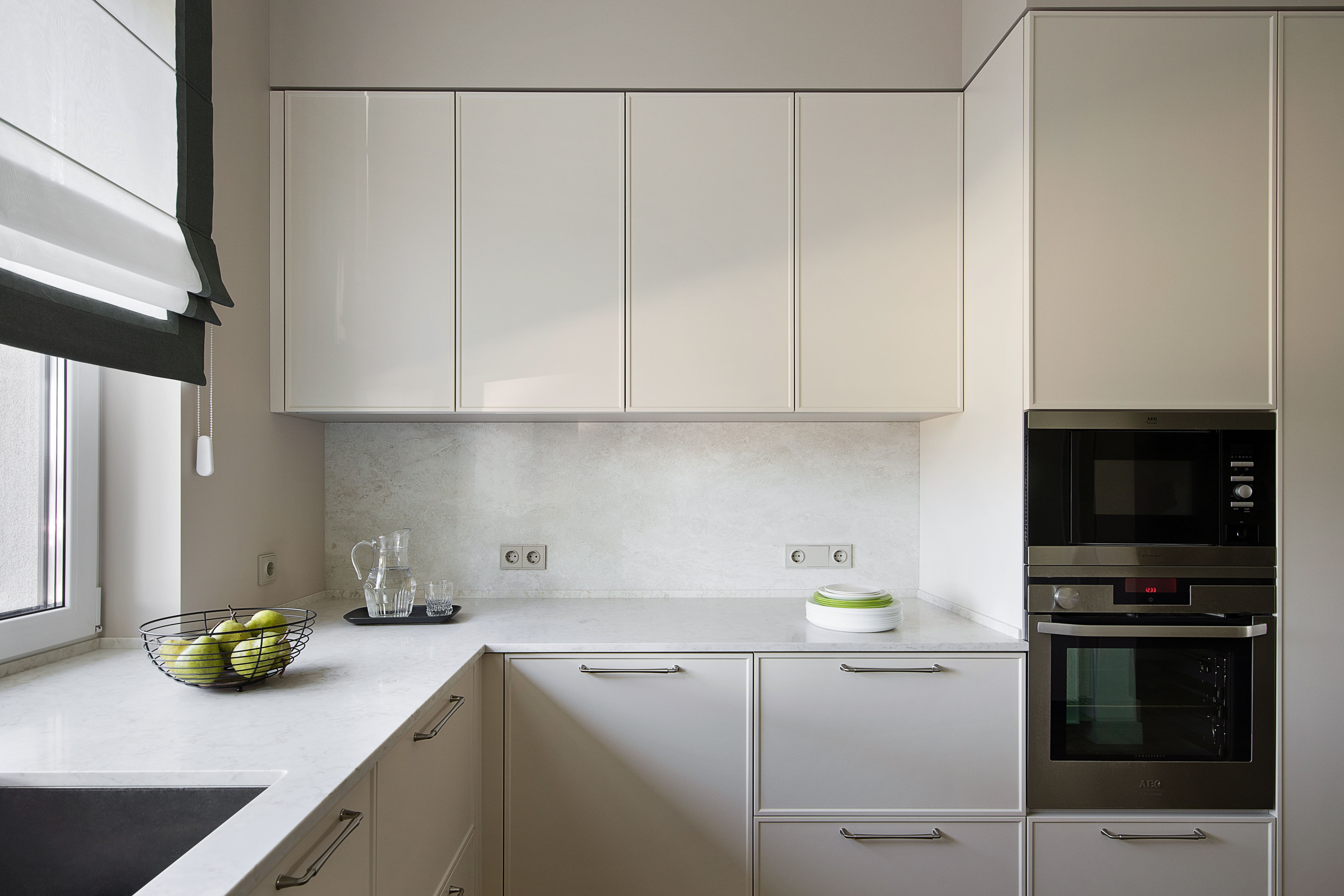 Реализация дома в пригороде (кухня-гостиная)