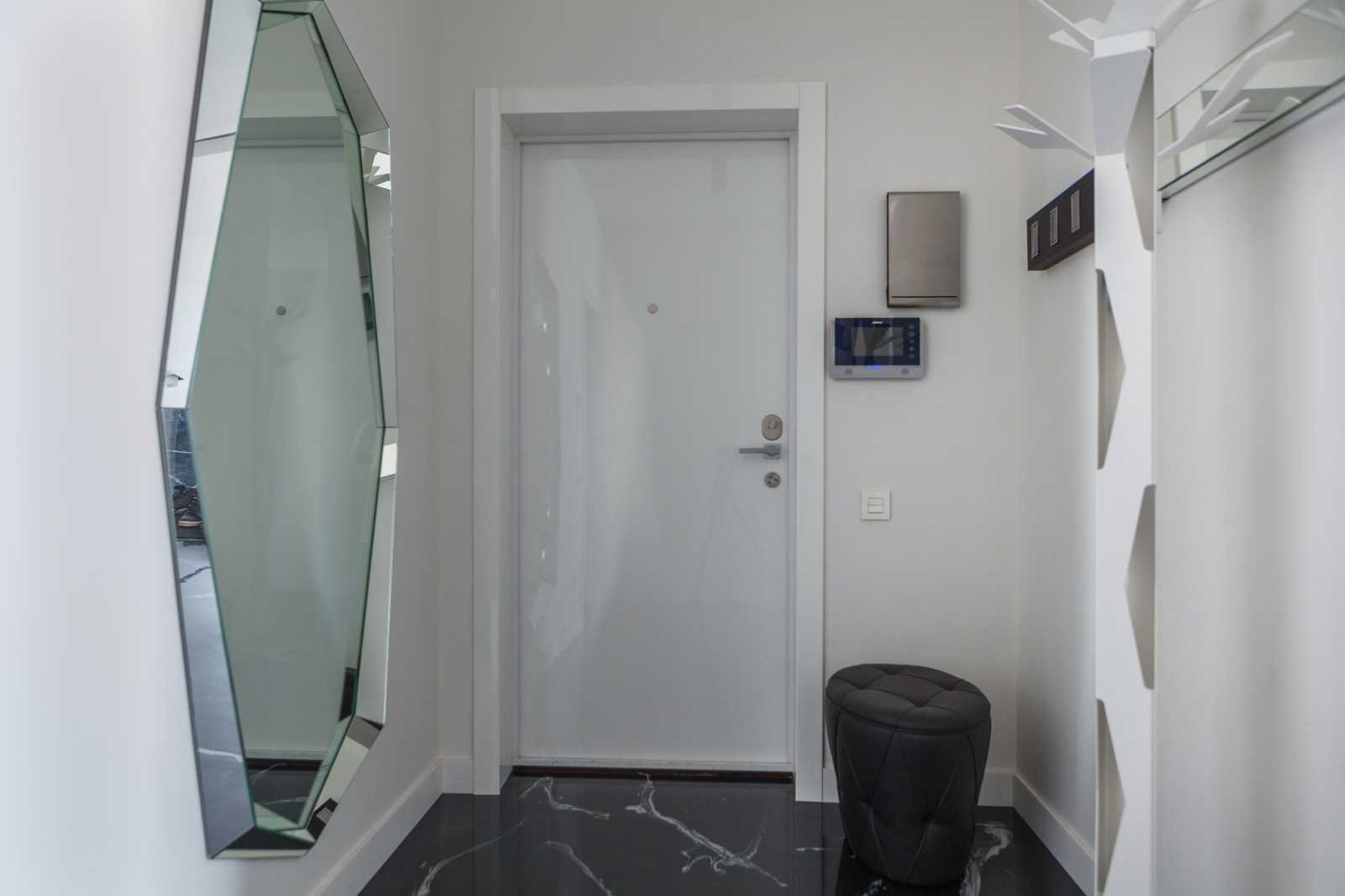 Квартира в стиле минимализм. Съемка для компании Мастер