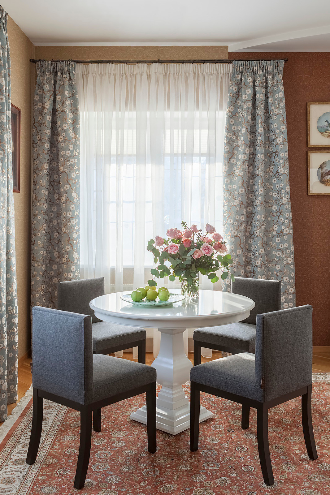 Фоновое изображение профиля Александра Валге