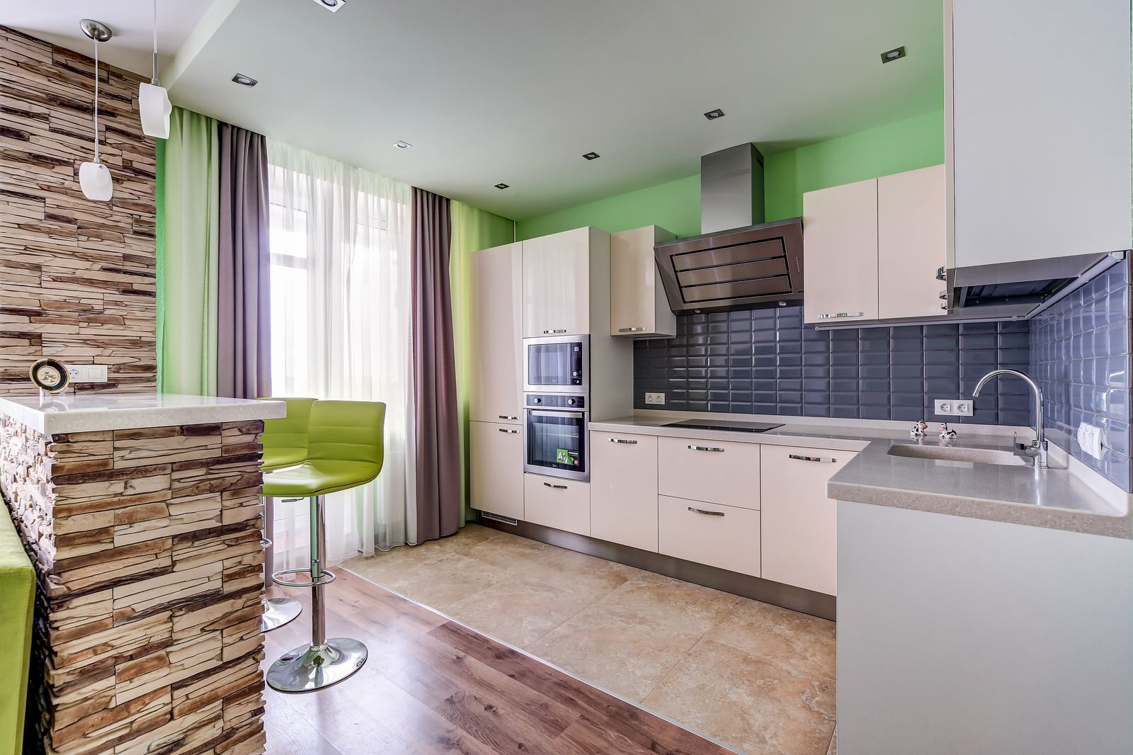 2к квартира, пр. Орджоникидзе, Спб.