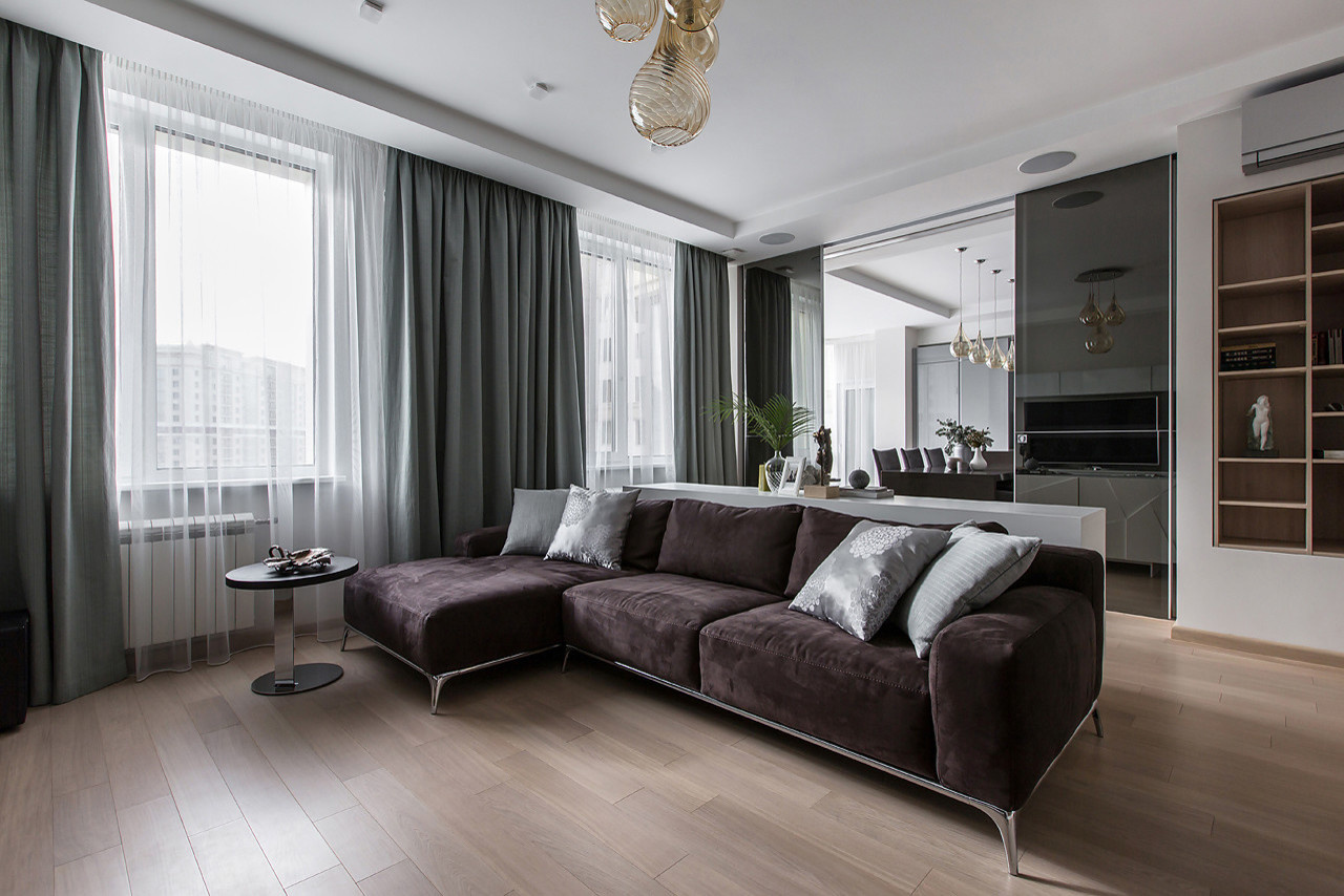 Houzz тур: Современный интерьер с глянцем и мраморной плиткой