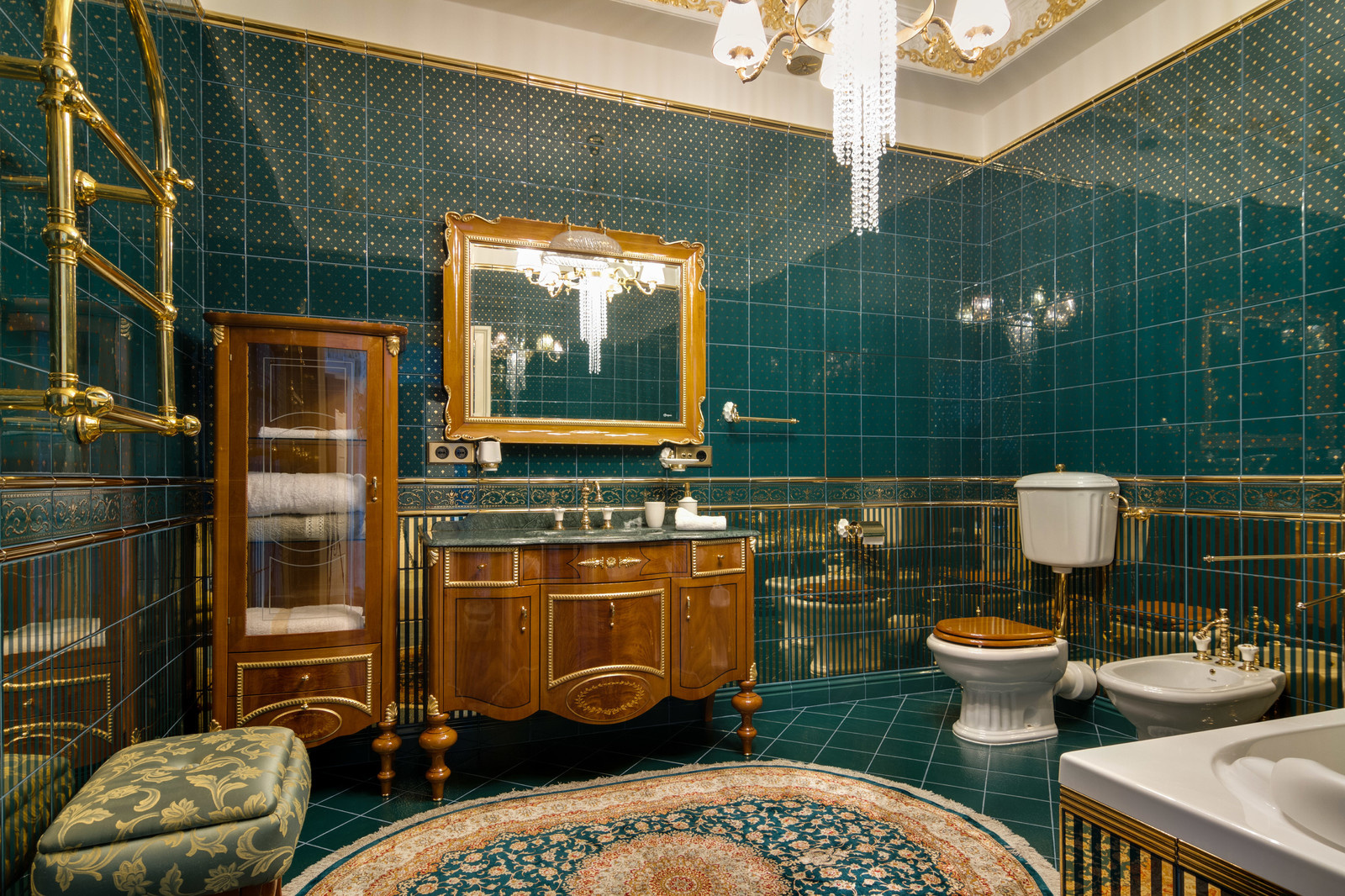 Квартира с дорогим интерьером на Крестовском