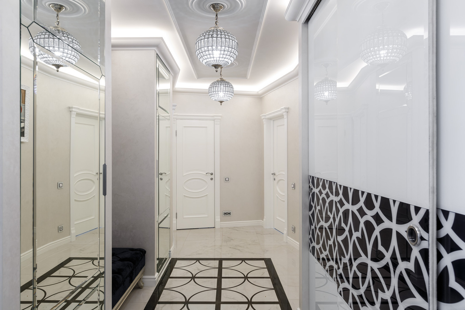 Реализованный проект 3хкомнатной квартиры в классическом стиле с элементами Ар Д