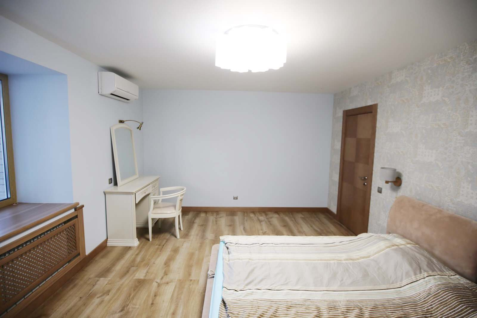 4х-комнатная квартира 163 кв.м. - Спальня
