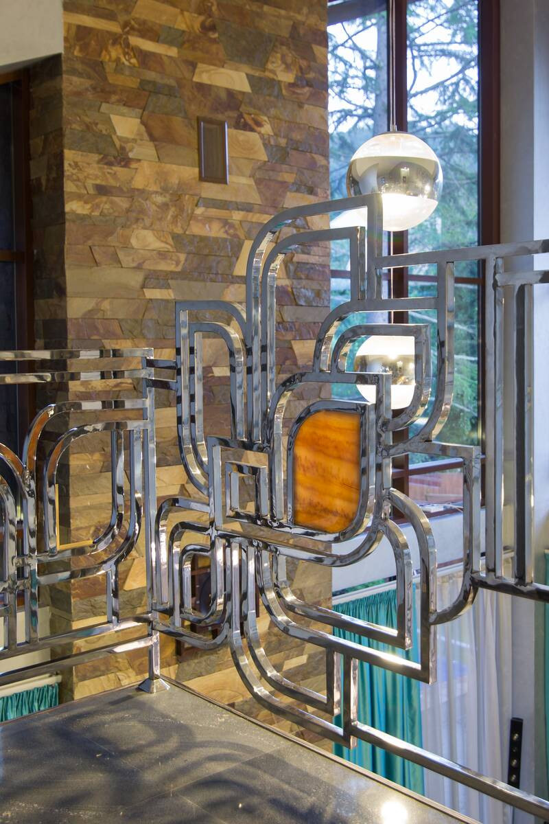 ЦВЕТЫ ИЗ СТАЛИ