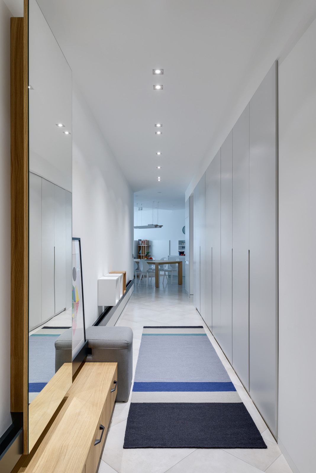 Houzz Казахстан: Квартира со сложной планировкой для мамы и сына