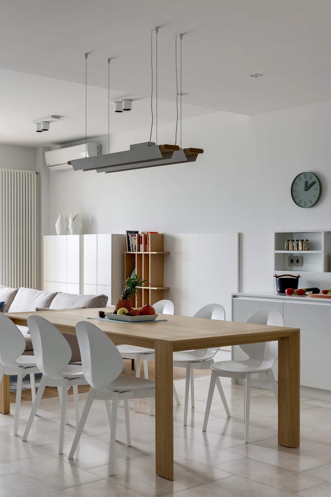 Houzz Казахстан: Квартира со сложной планировкой для мамы и сына