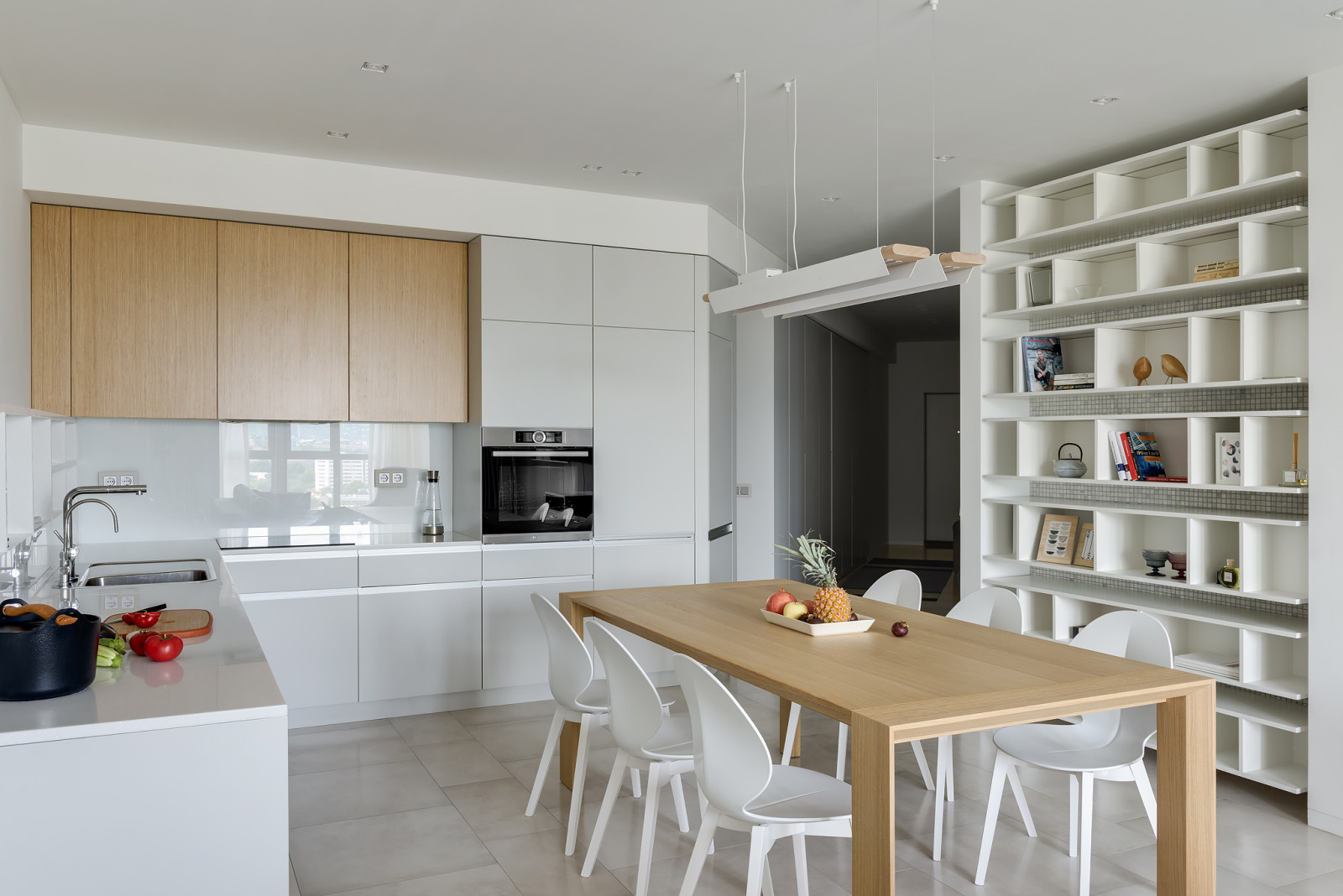 Houzz Казахстан: Квартира со сложной планировкой для мамы и сына