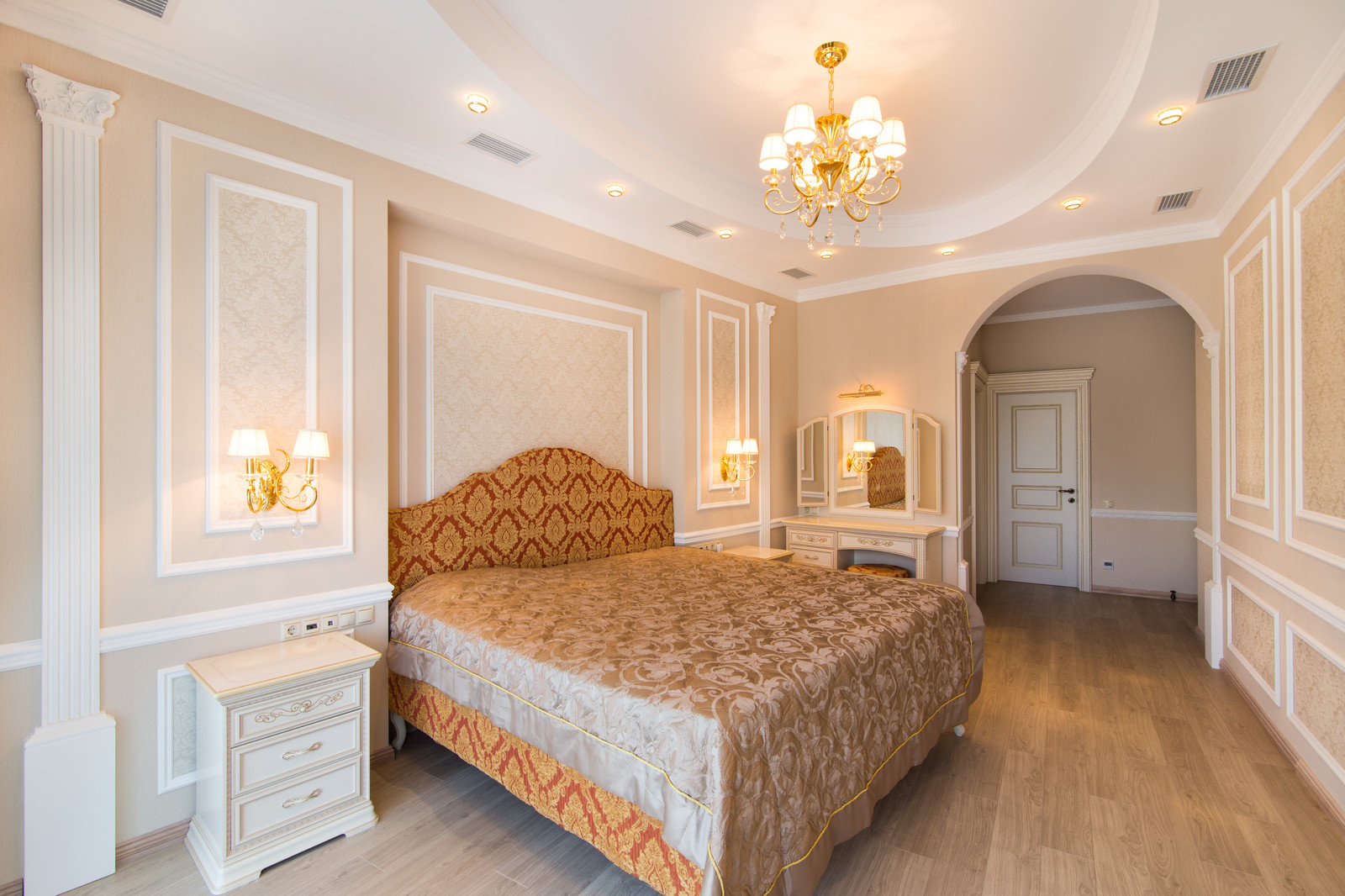 ЗАСТЫВШЕЕ СВЕЧЕНИЕ КЛАССИКИ