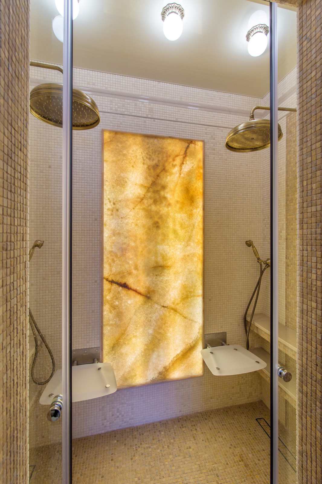 ЗАСТЫВШЕЕ СВЕЧЕНИЕ КЛАССИКИ