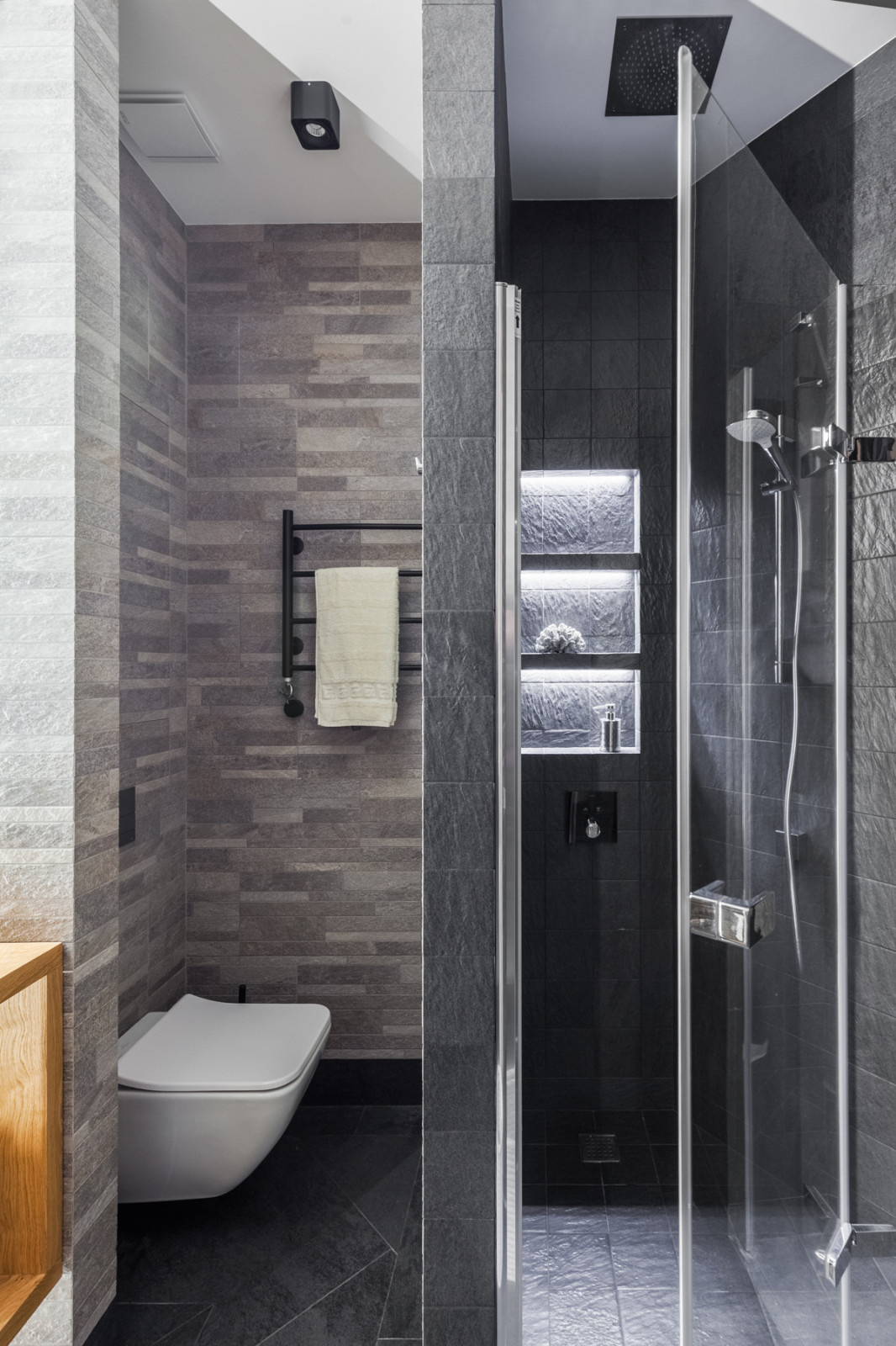 Ванная комната, вид на душевую