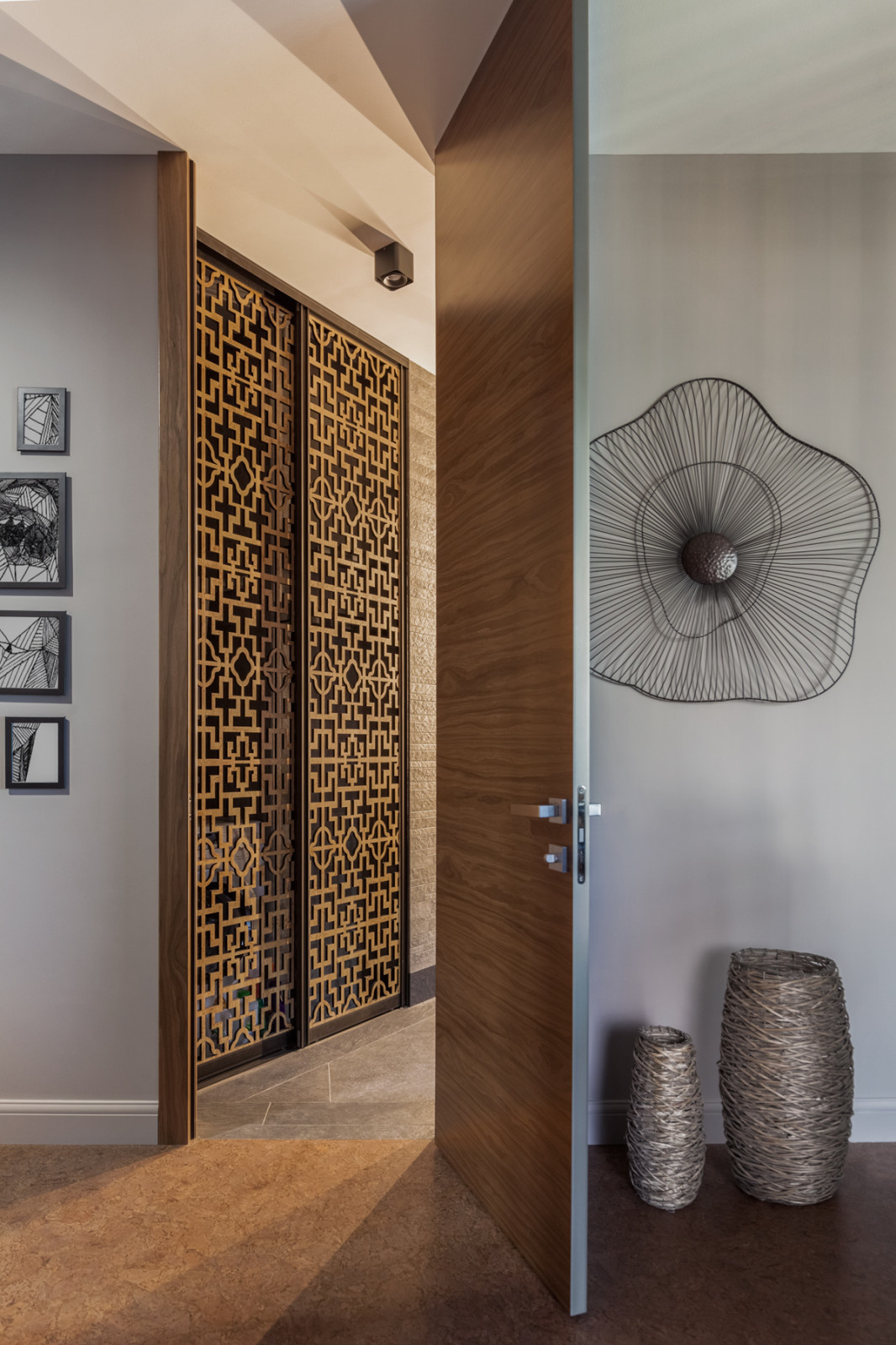 Вид на прачечную из гостиной