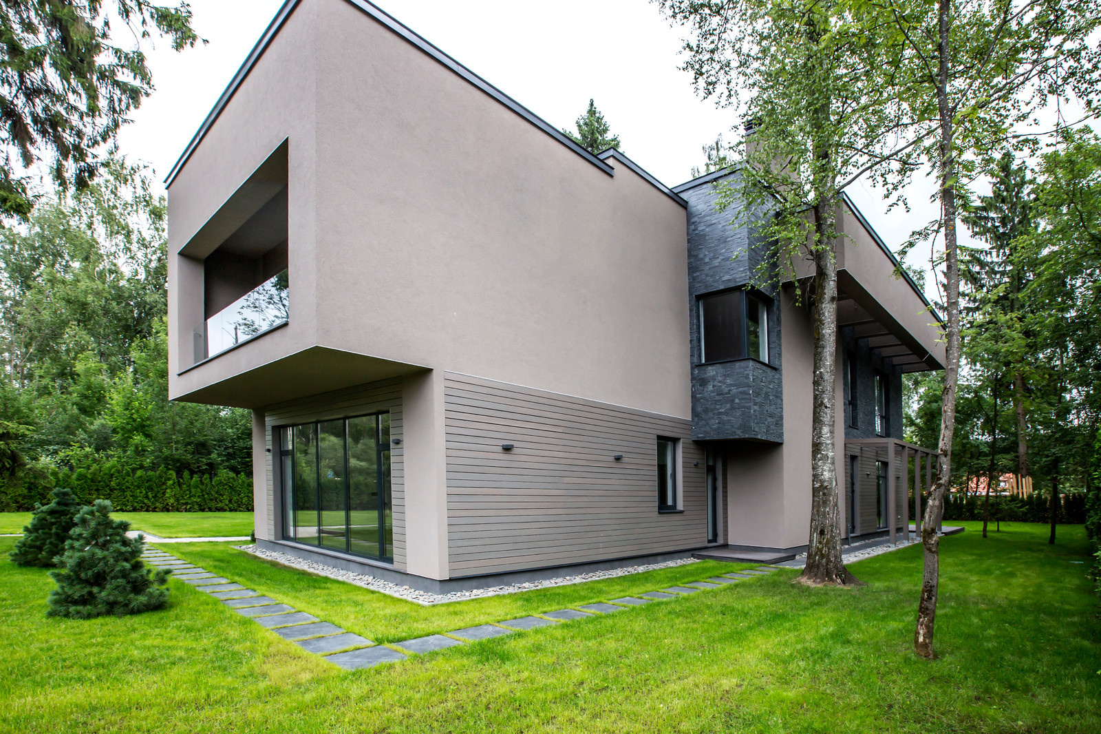 Современный дом в подмосковье