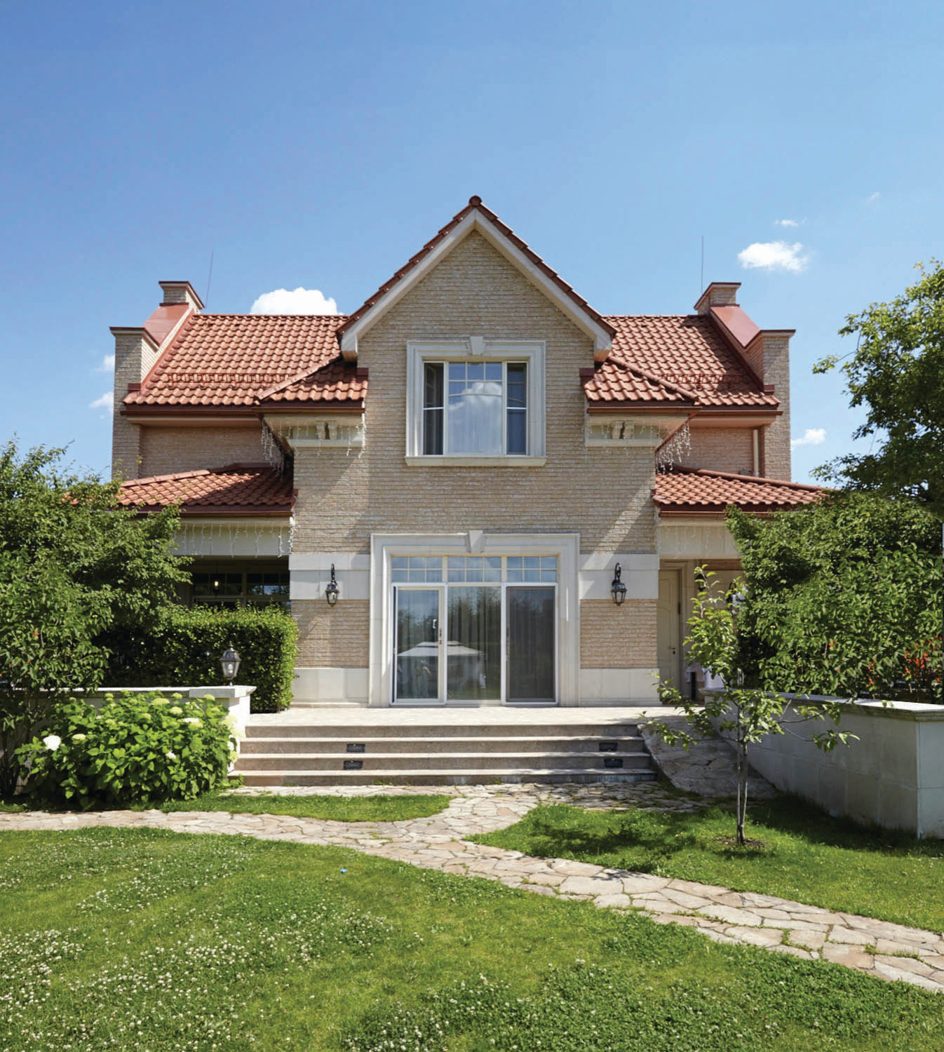 Дом №2 на Киевском шоссе