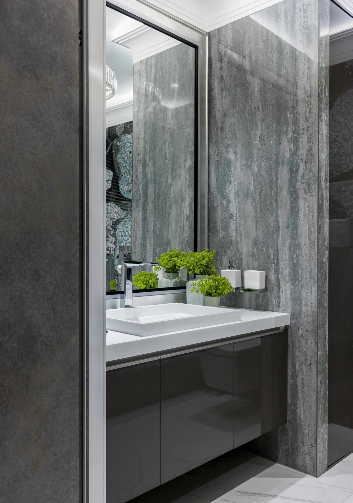 Оттенки Серого