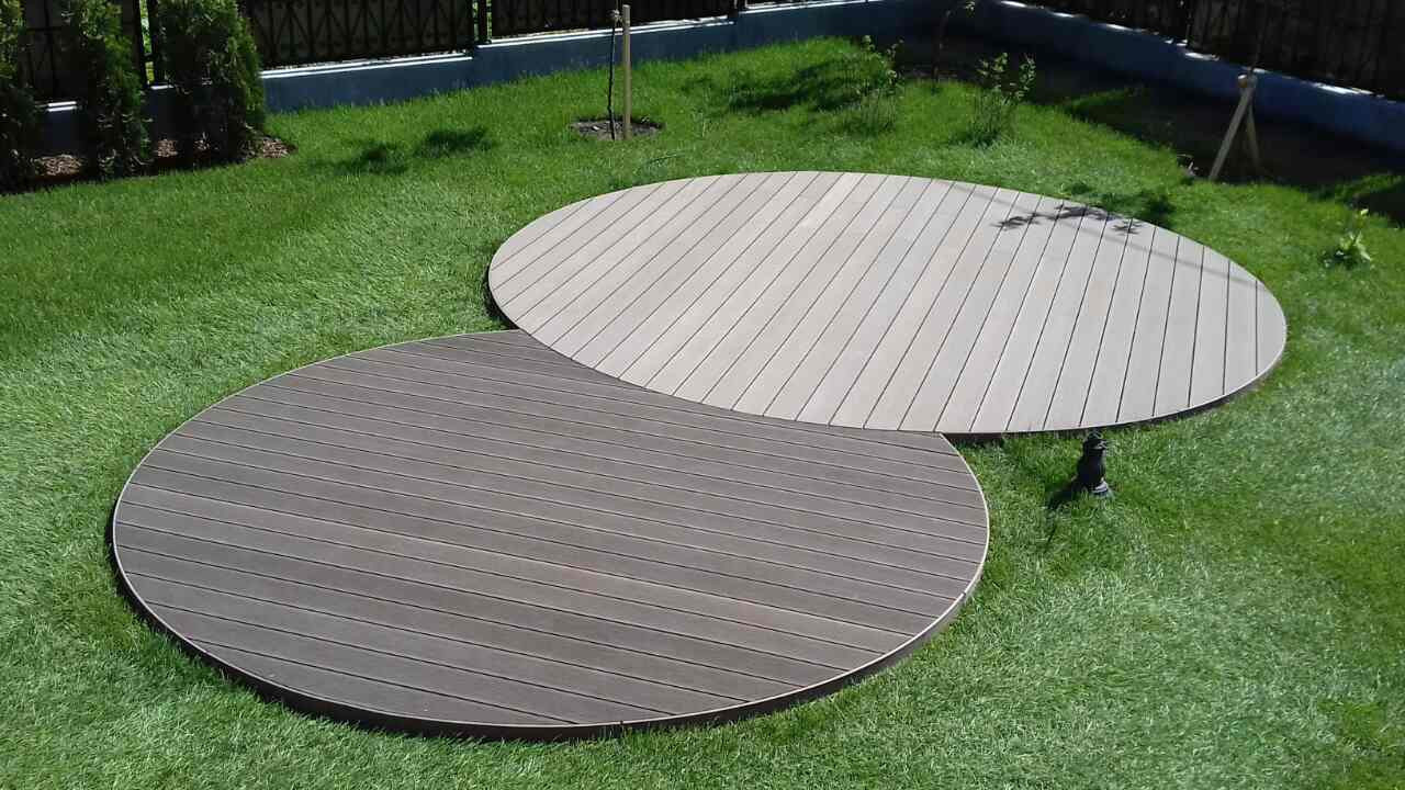 Площадка у дома