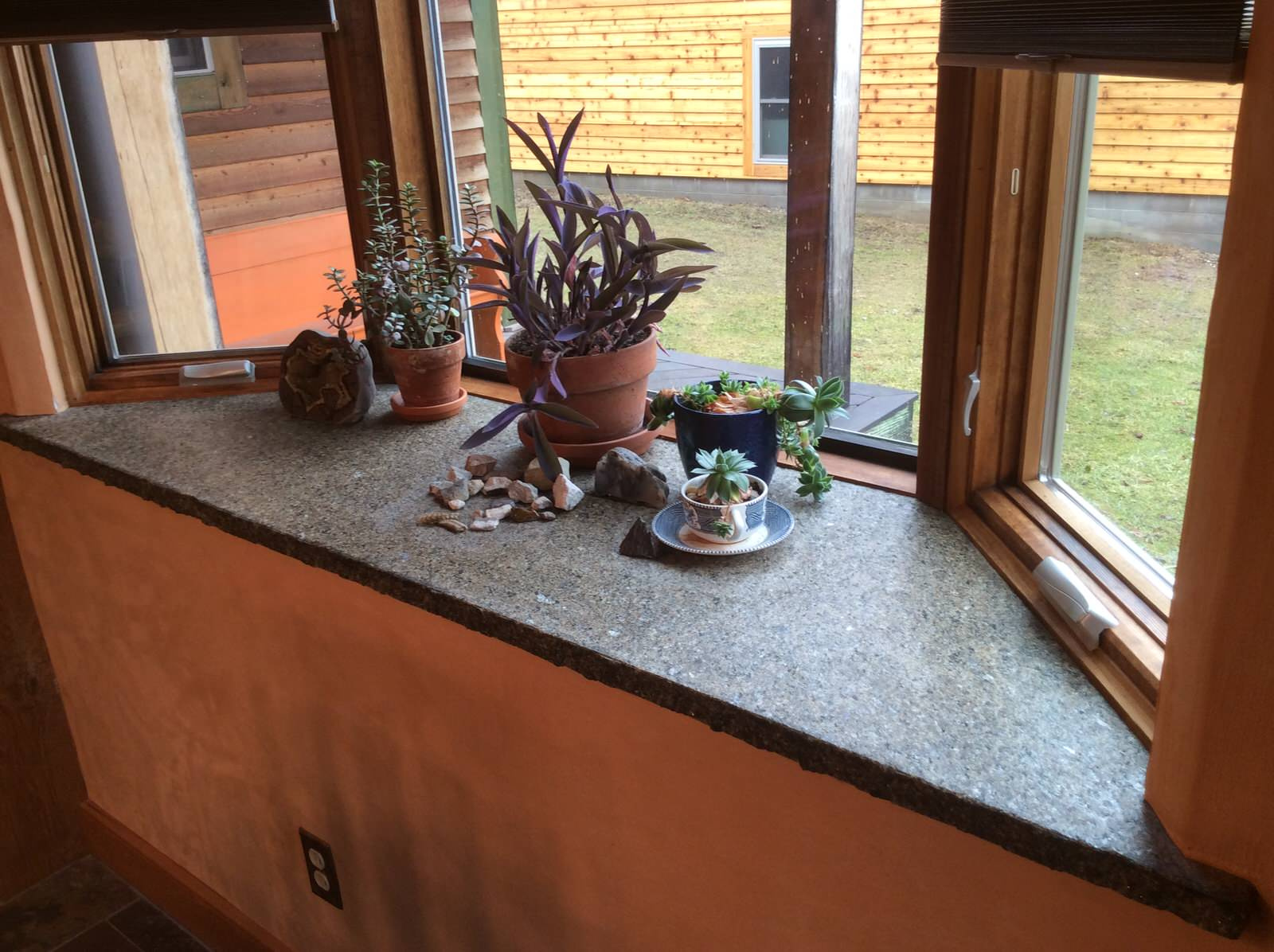 Подоконники