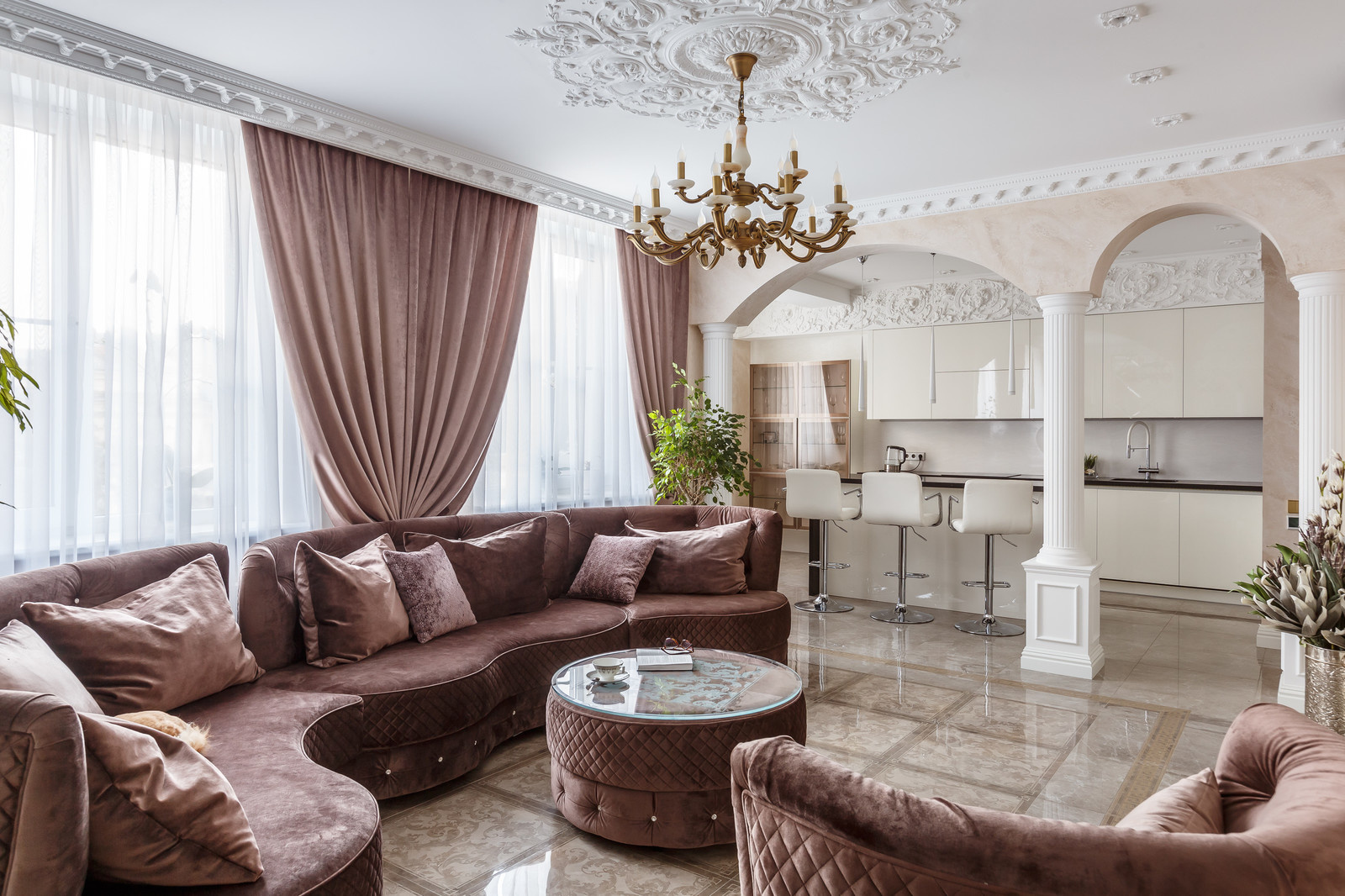 В греческом зале