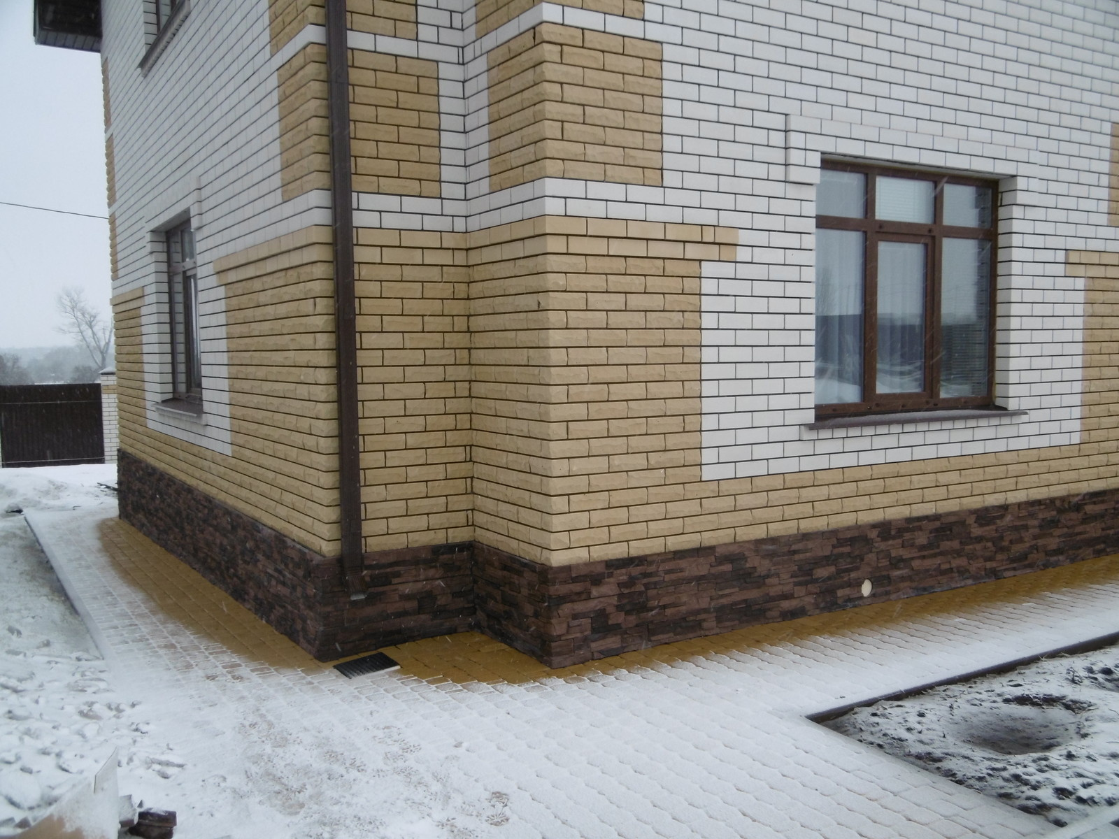 Квартиры и коттеджи