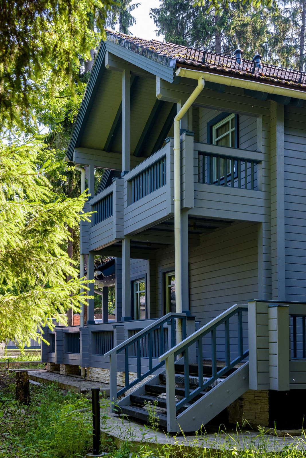 Синий дом из клееного бруса