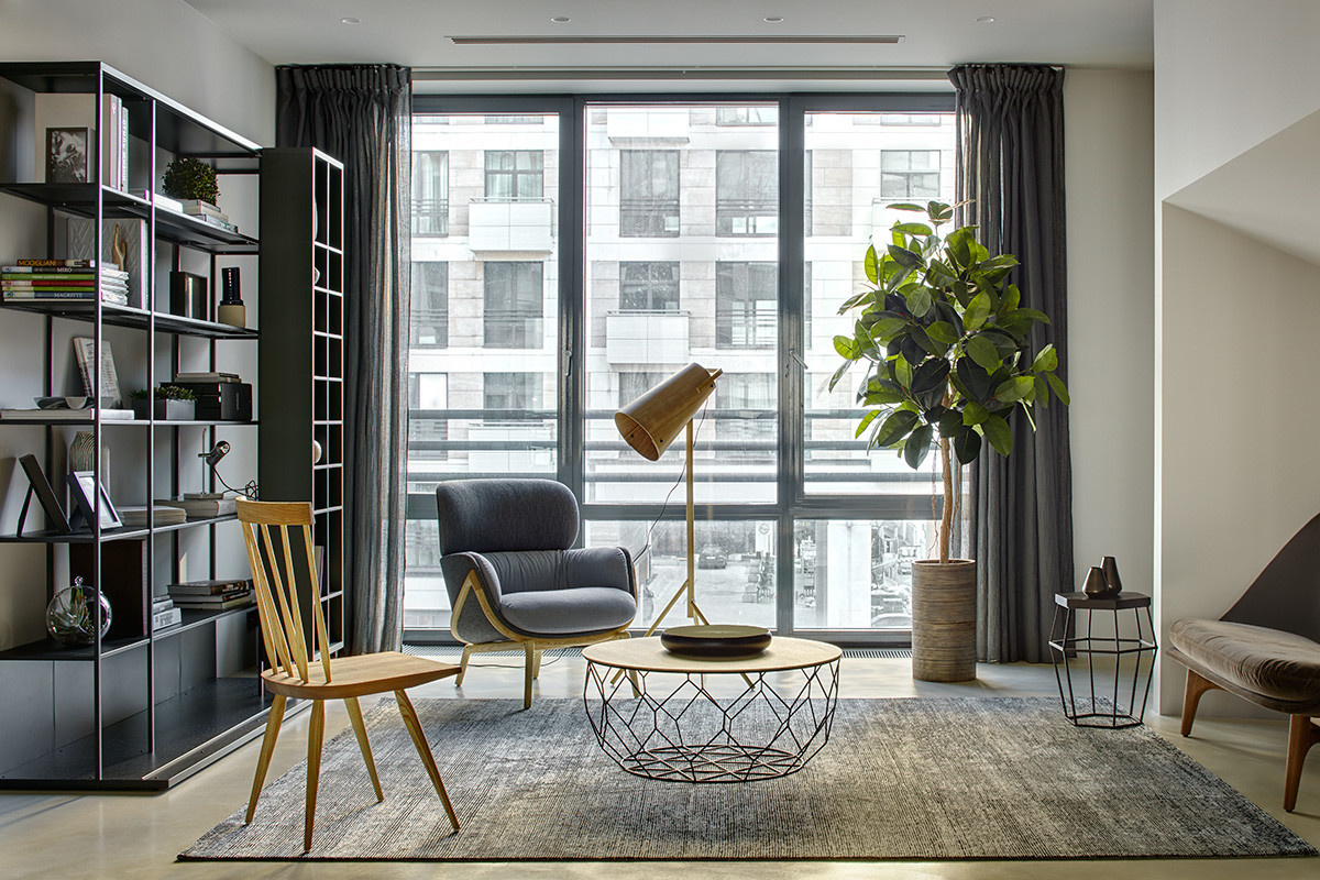 Обложка альбома: Цвет: Серый интерьер