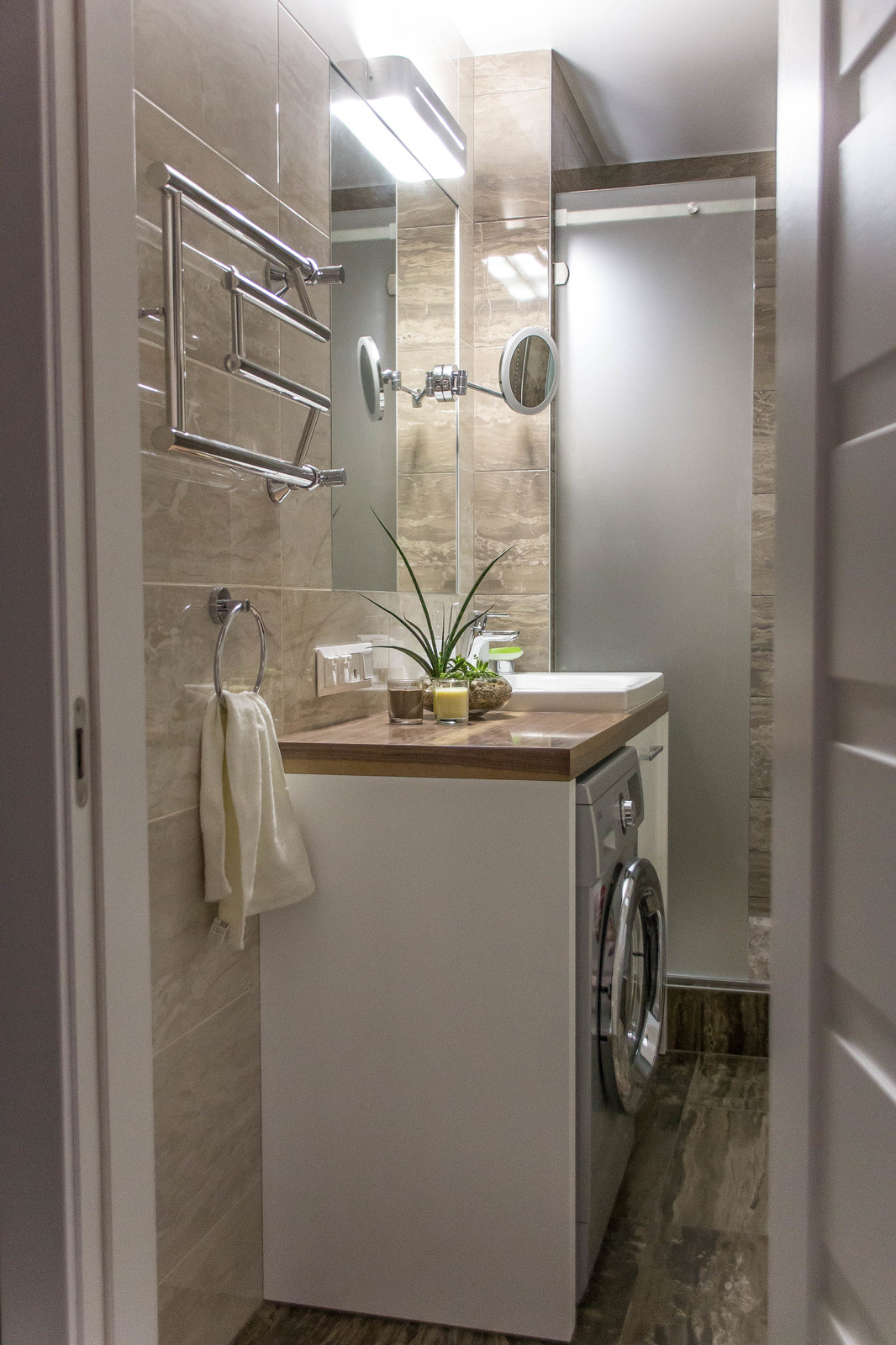 Душевая комната для мужчины.