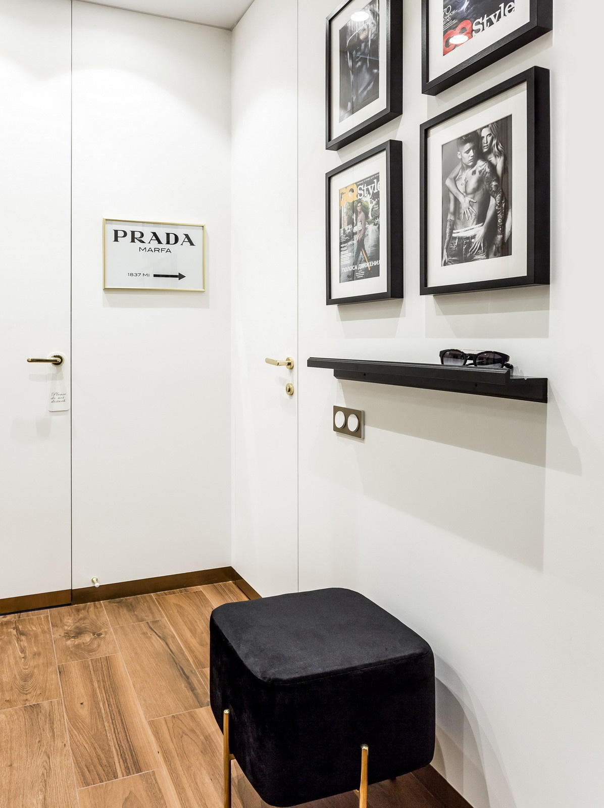 Houzz тур: Крошечная студия по мотивам картин Тео ван Дусбурга