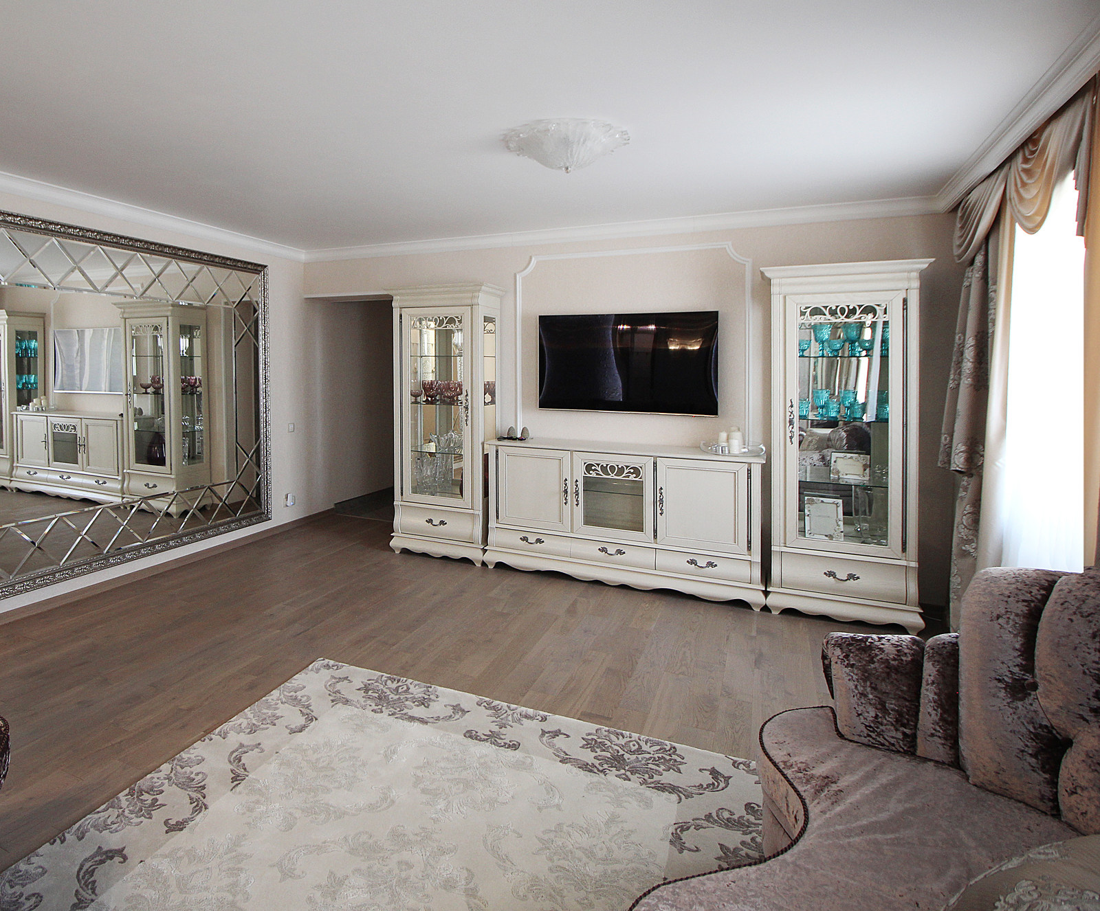 Трехкомнатная квартира в стиле современная классика