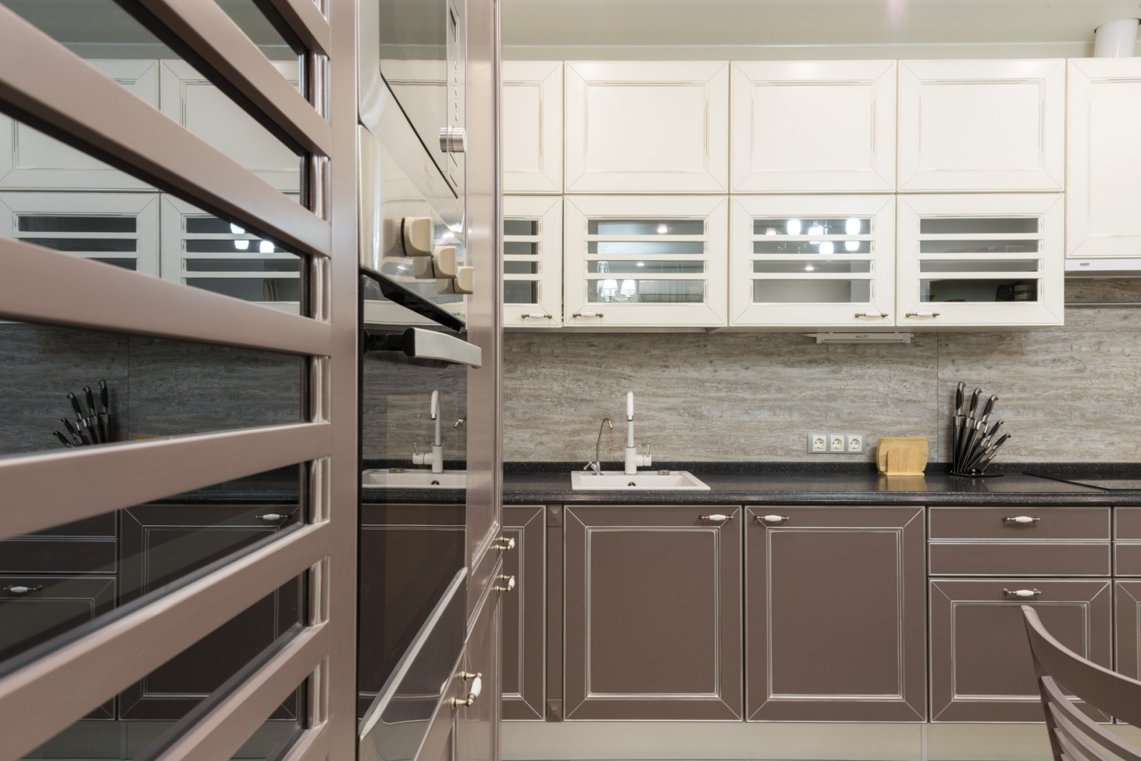 Кухня в светлых тонах