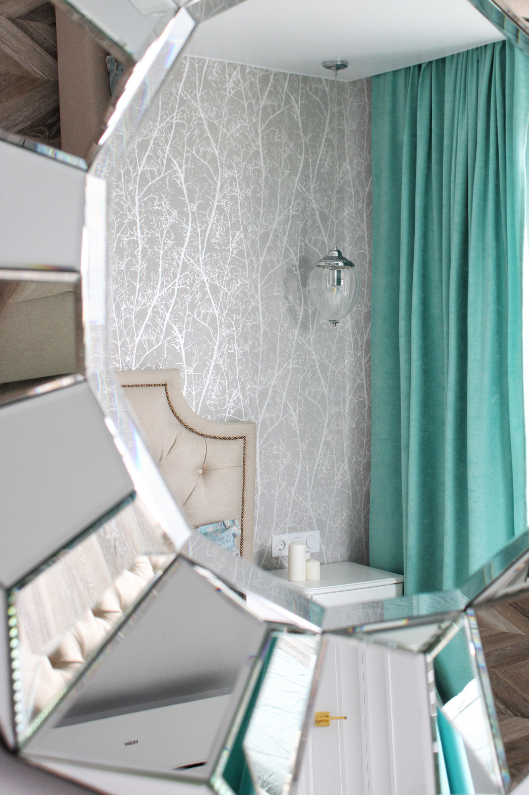 Обложка проекта: ISKØMOE_zigzag