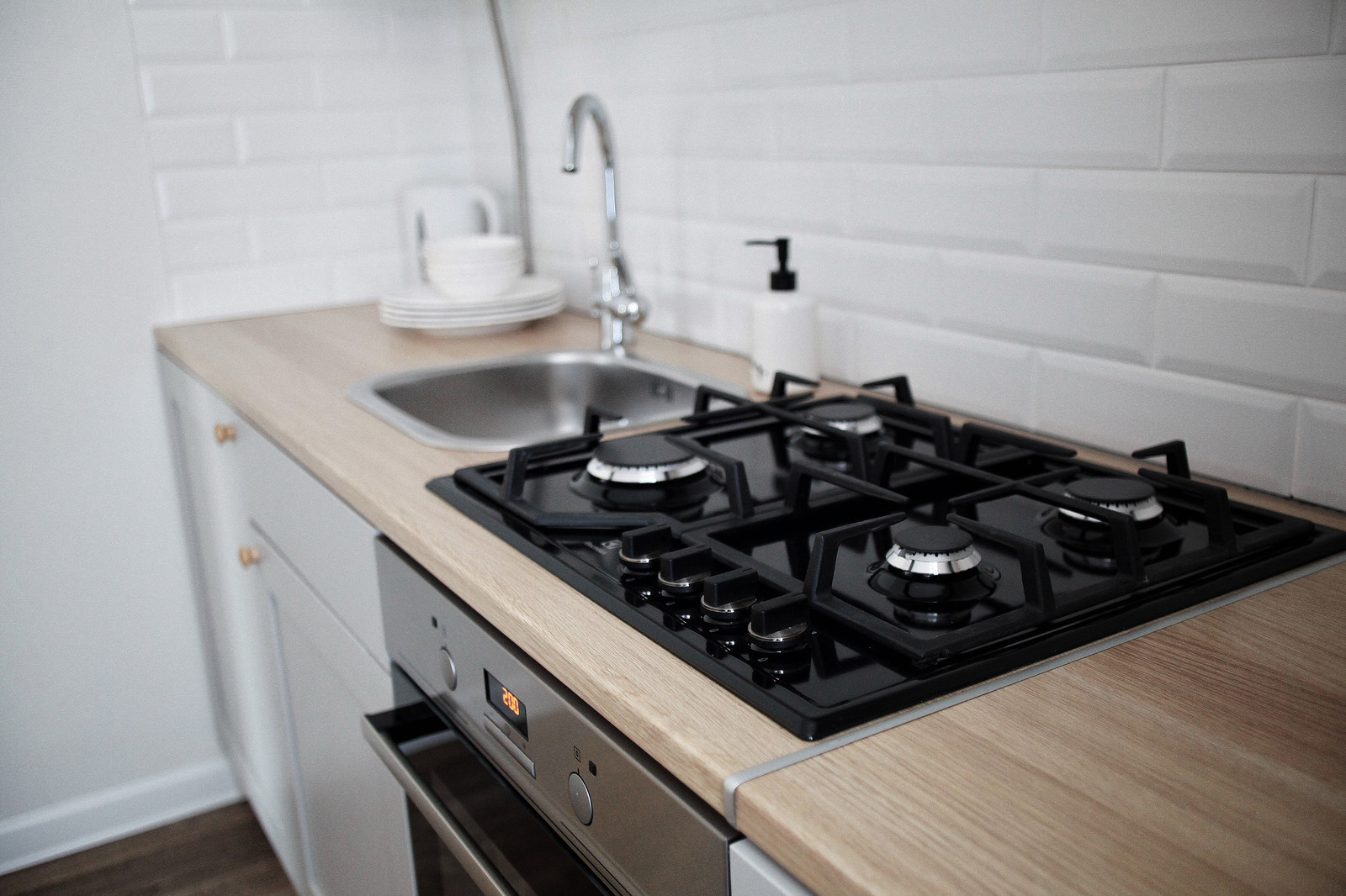 Реализованный дизайн интерьера кухни в скандинавском стиле, Воронеж