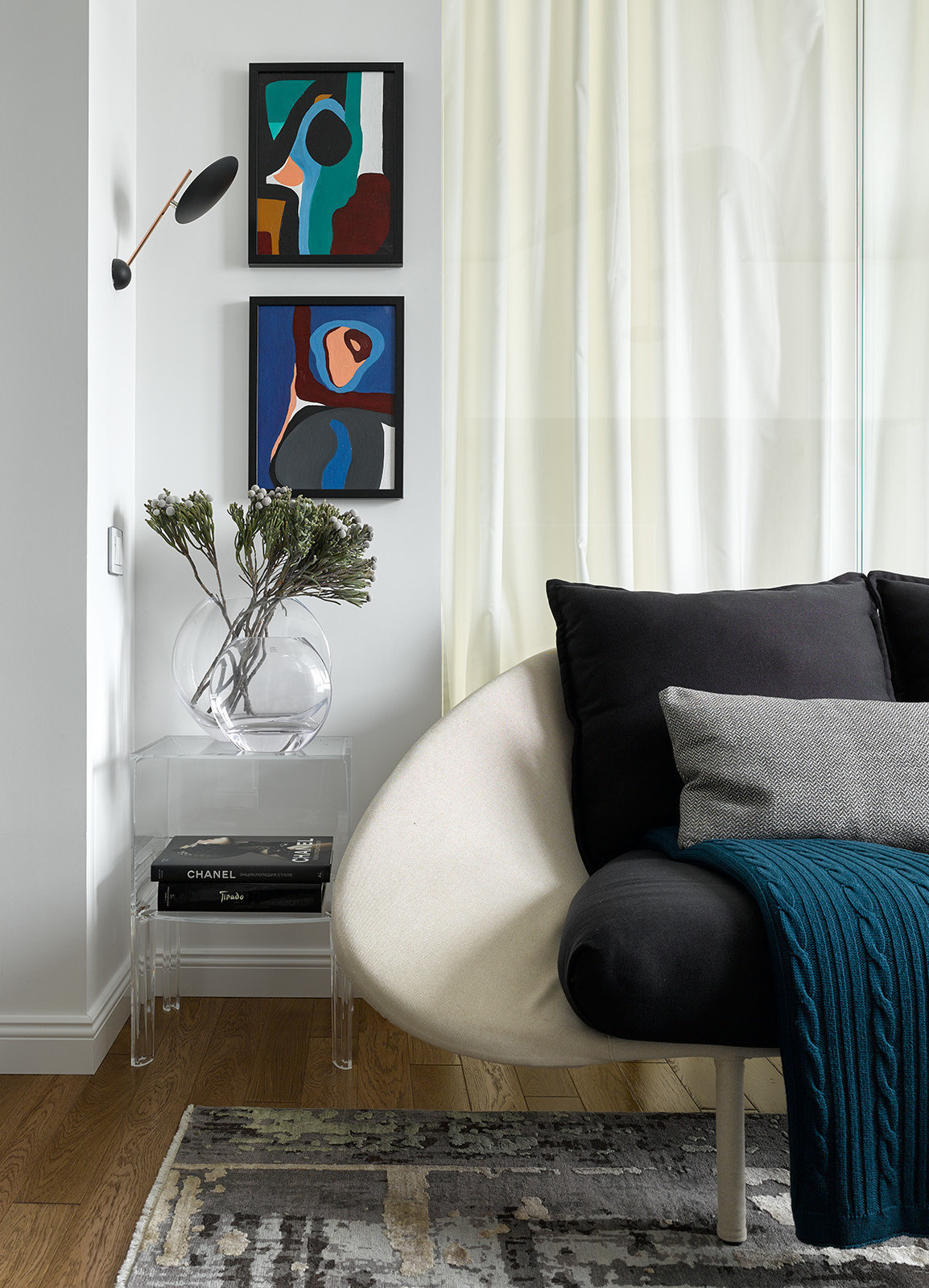 Houzz тур: Угловая «двушка», которую сделали трёхкомнатной