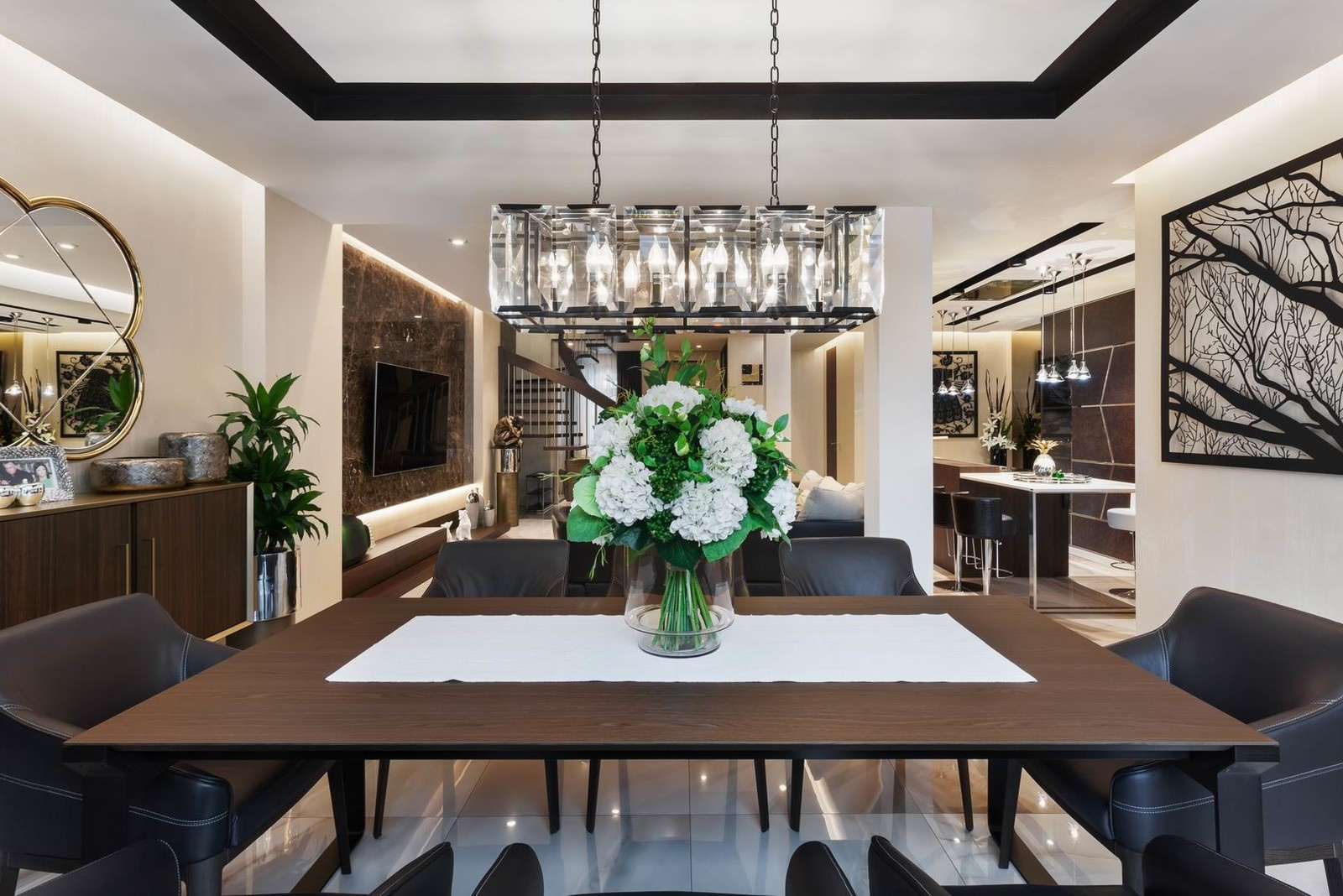 ИЗЯЩНЫЙ ШИК