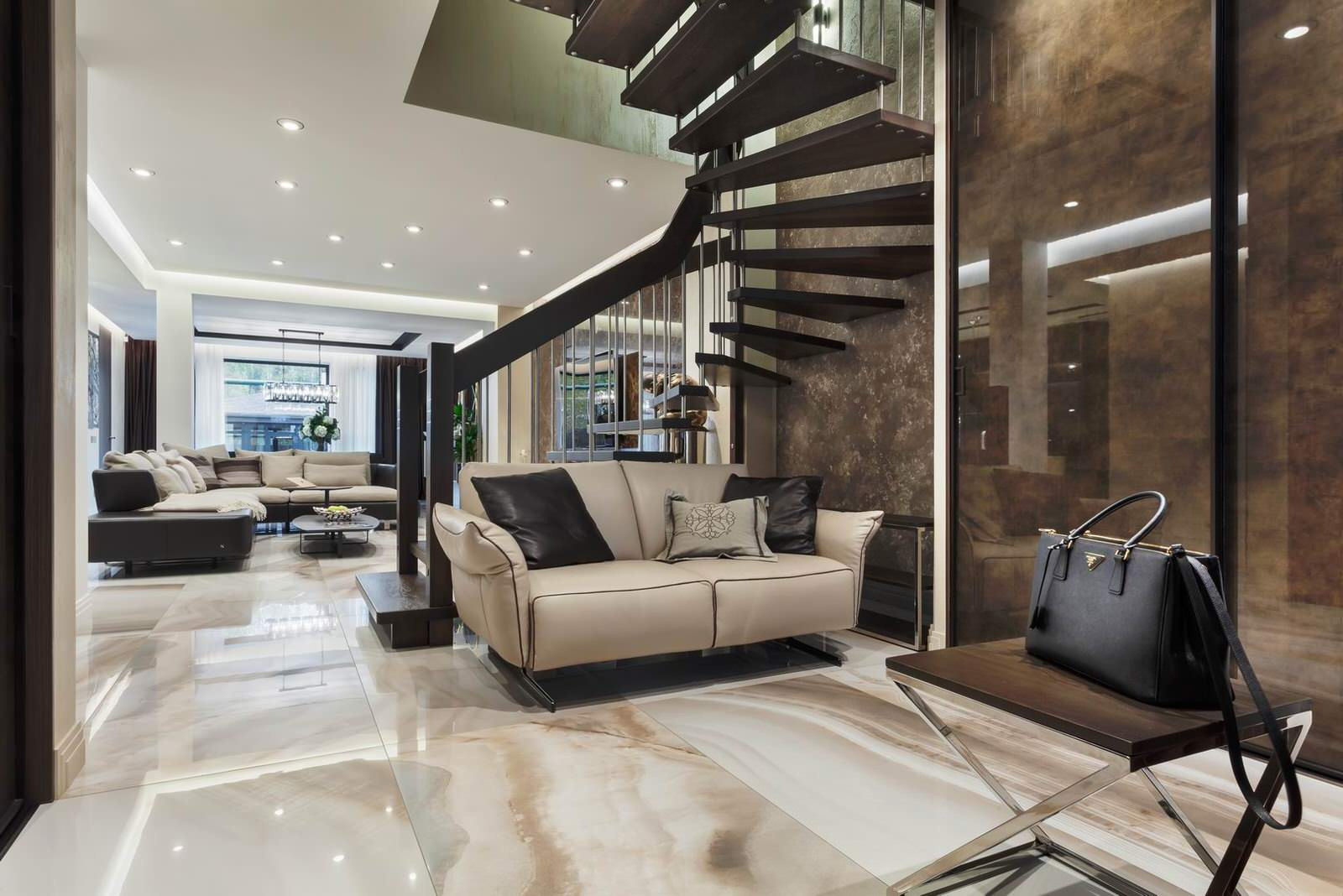 ИЗЯЩНЫЙ ШИК