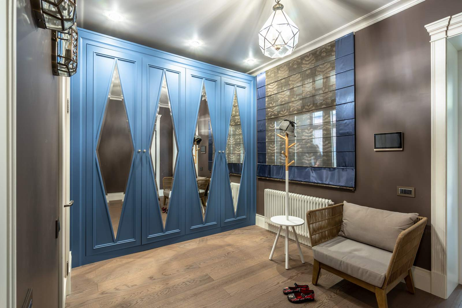 Дом для семьи в Куркино. Прихожая.