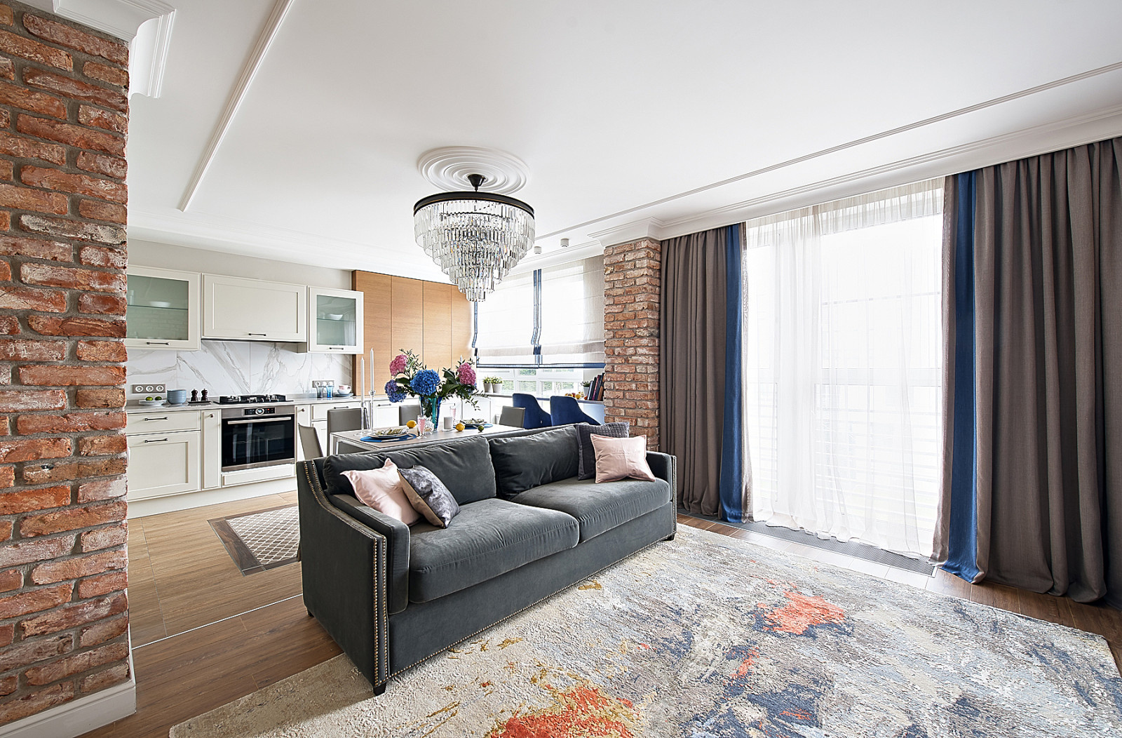 Интерьер с елочкой