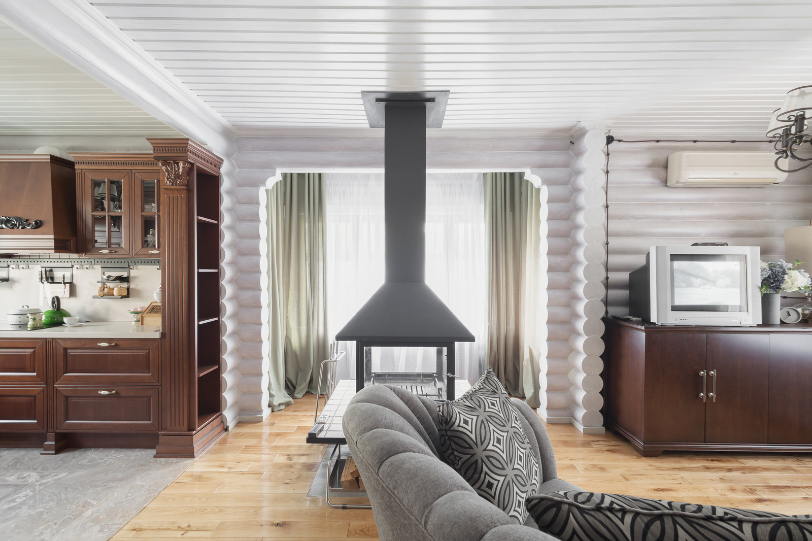 До и после: Бревенчатый дом для зимнего отдыха в Сочи