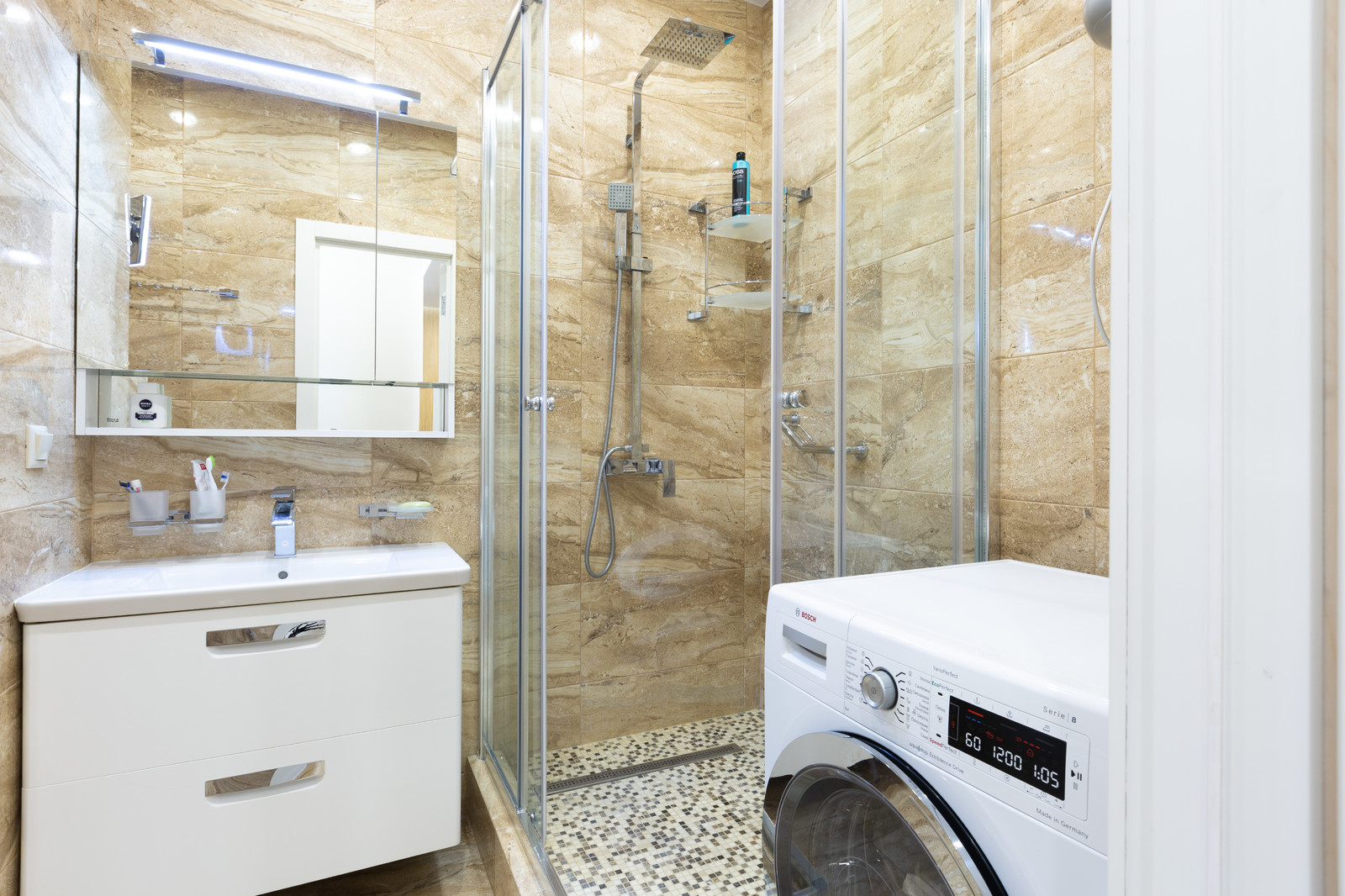 Реализованный проект "Квартира в полосатом доме на Академика  Янгеля"