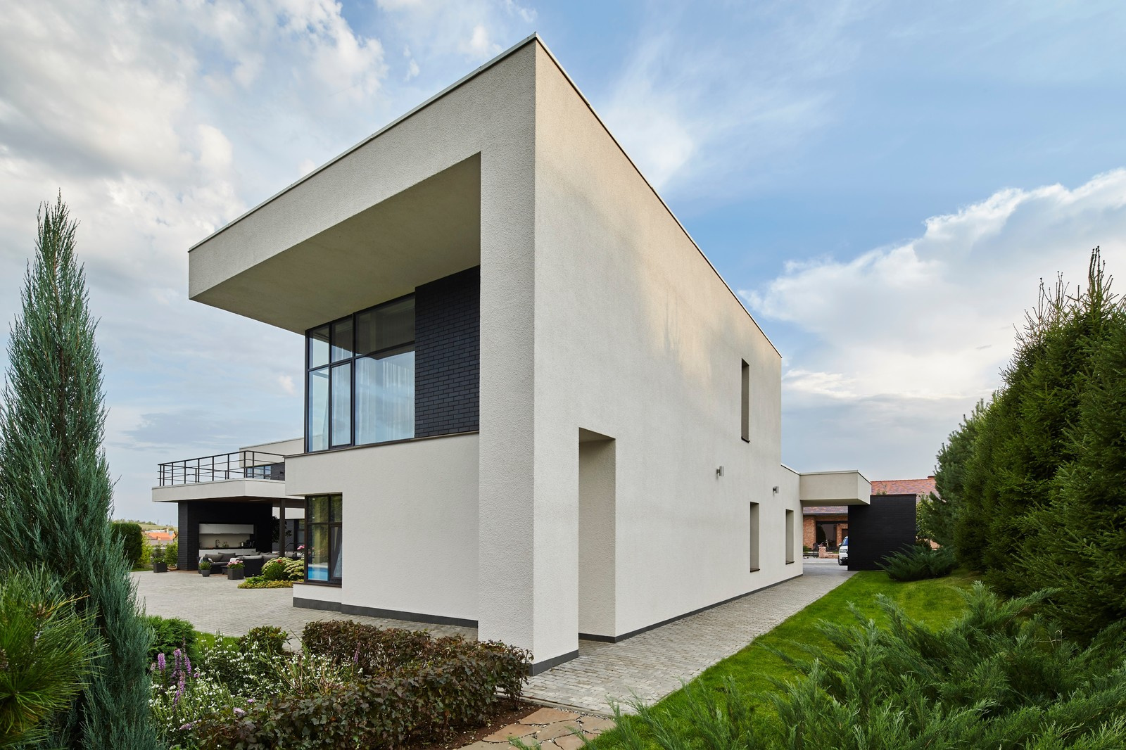 SUN-house