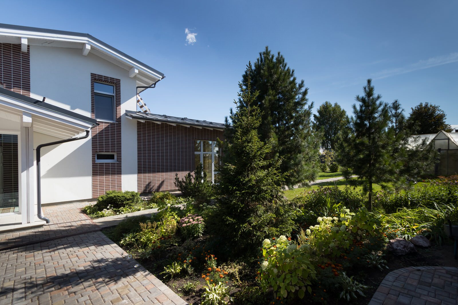 Дом у озера