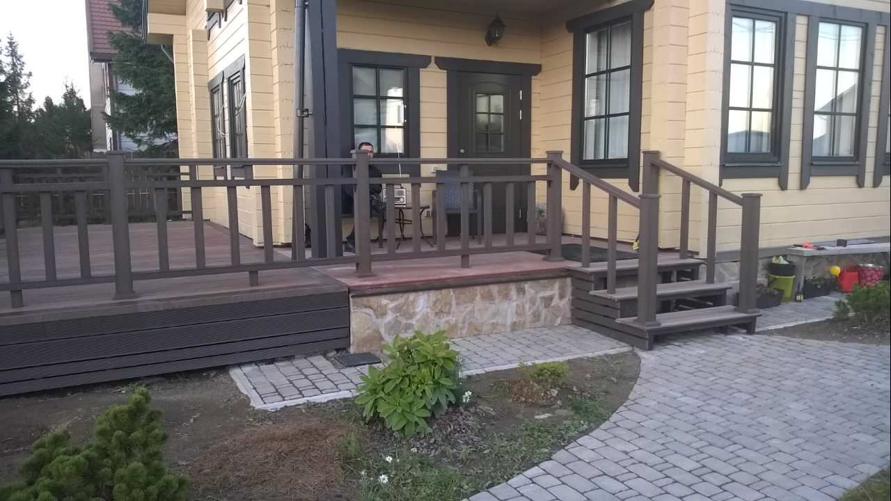 Входные группы с лестницами