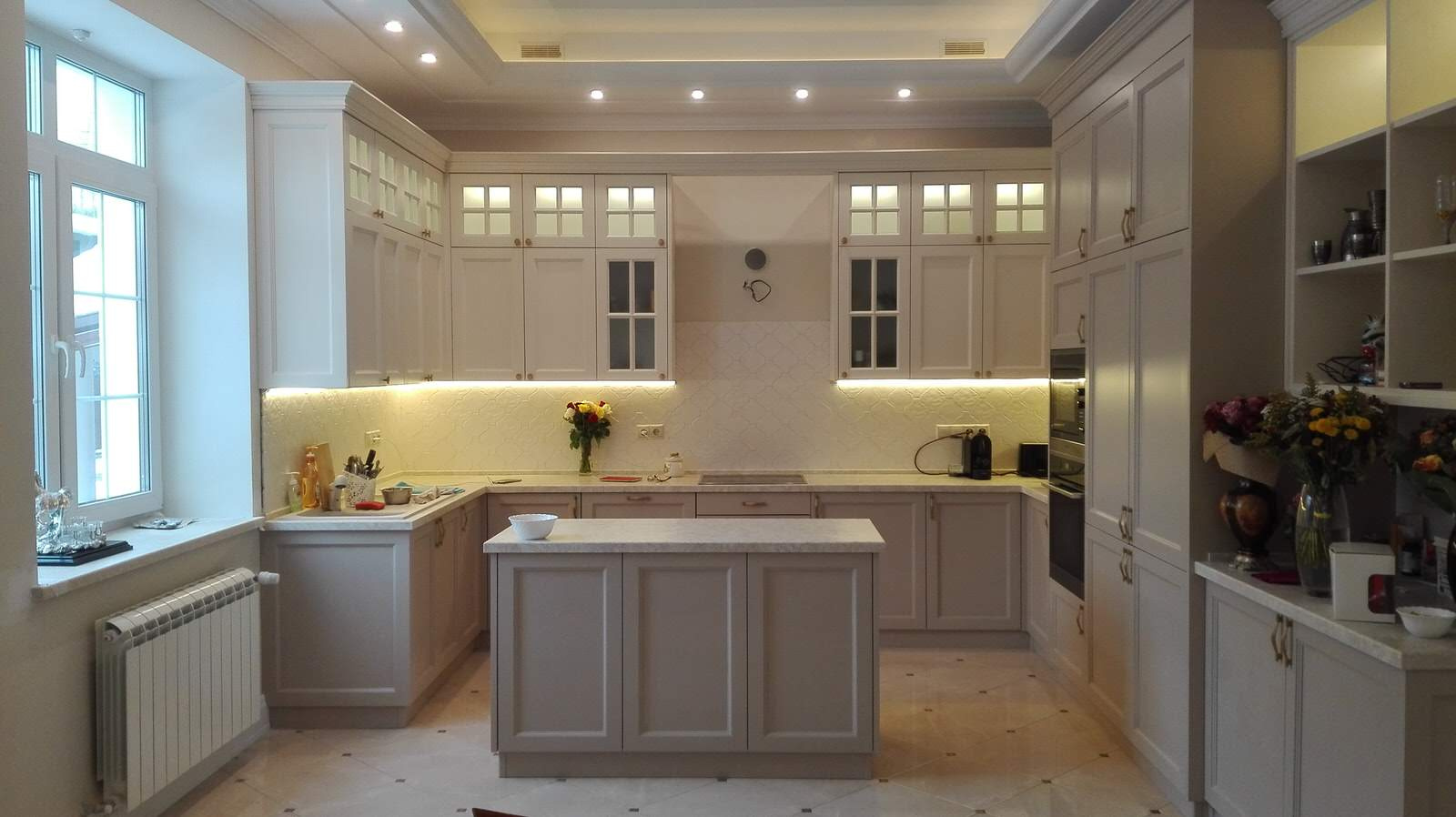 Дом в стиле американская классика, неоклассика. Фото в процессе